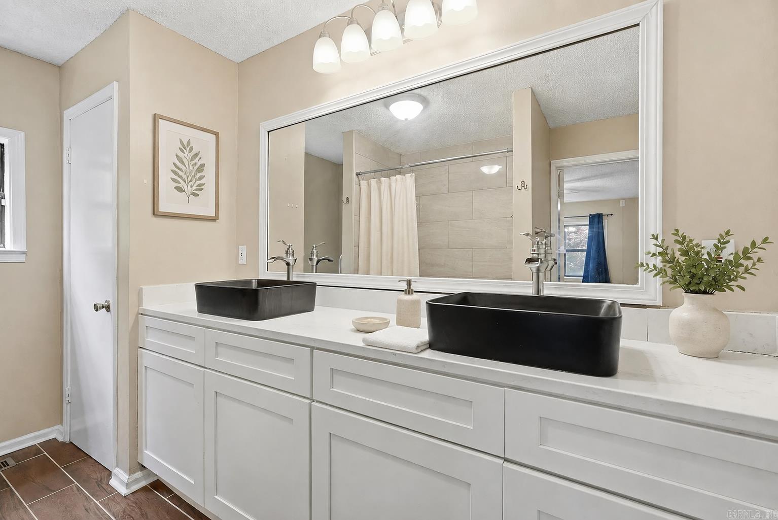 5906 Karen Drive Property Photo 9