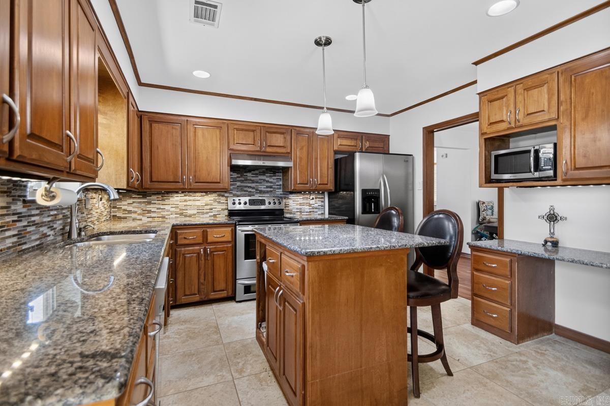 15 Park Drive Property Photo 10