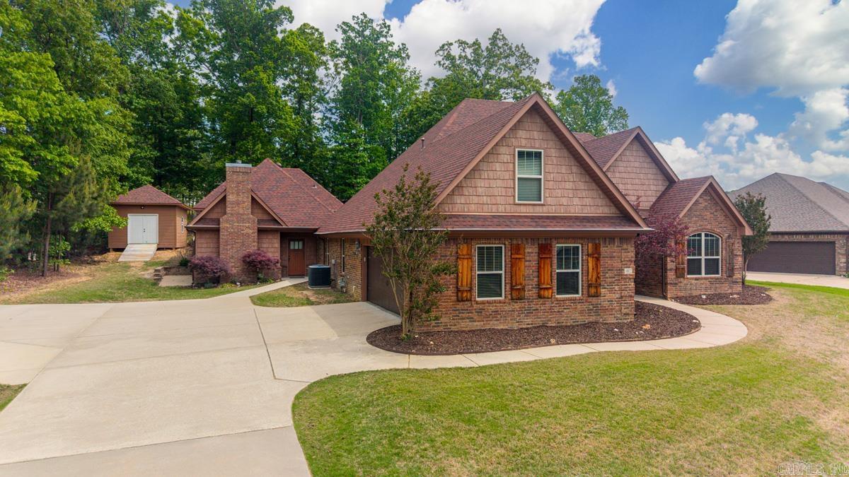 1002 Nature Way Drive Property Photo 3