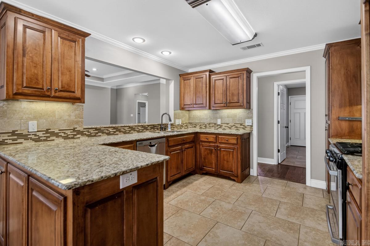 1002 Nature Way Drive Property Photo 9