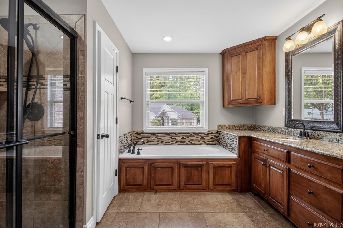 1002 Nature Way Drive Property Photo 14