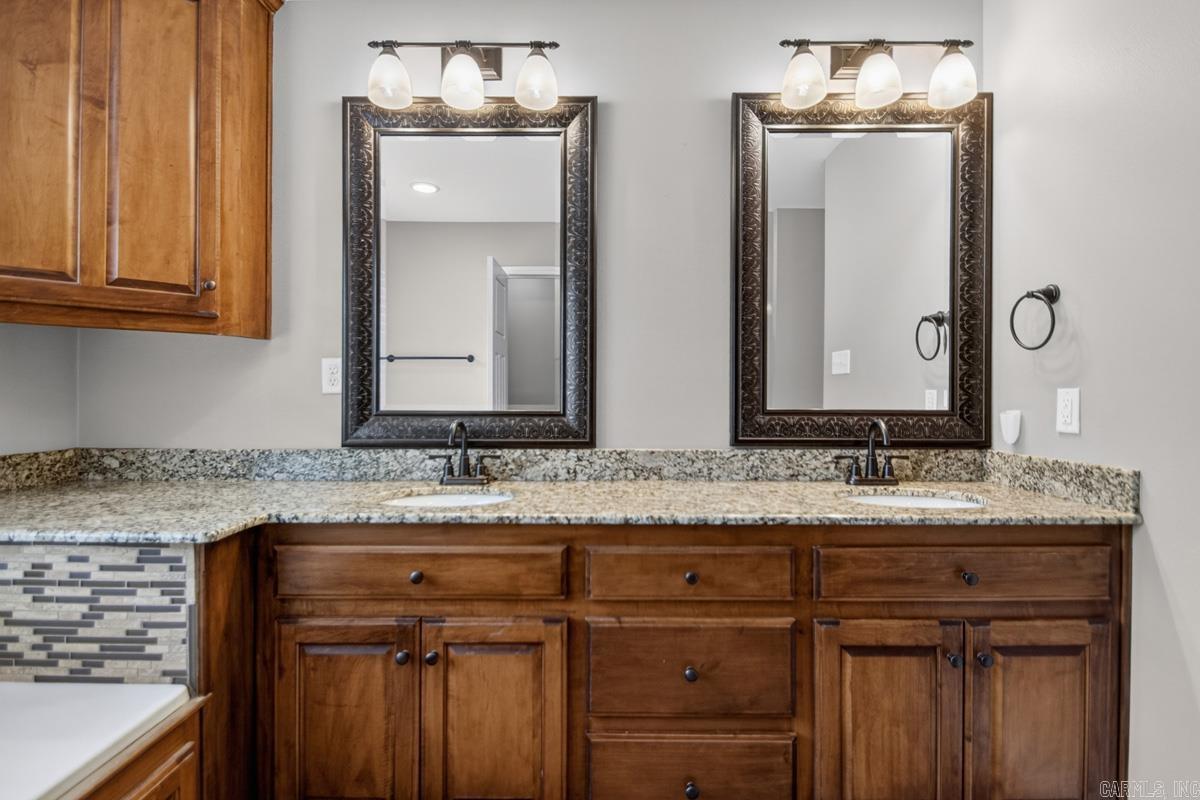 1002 Nature Way Drive Property Photo 15