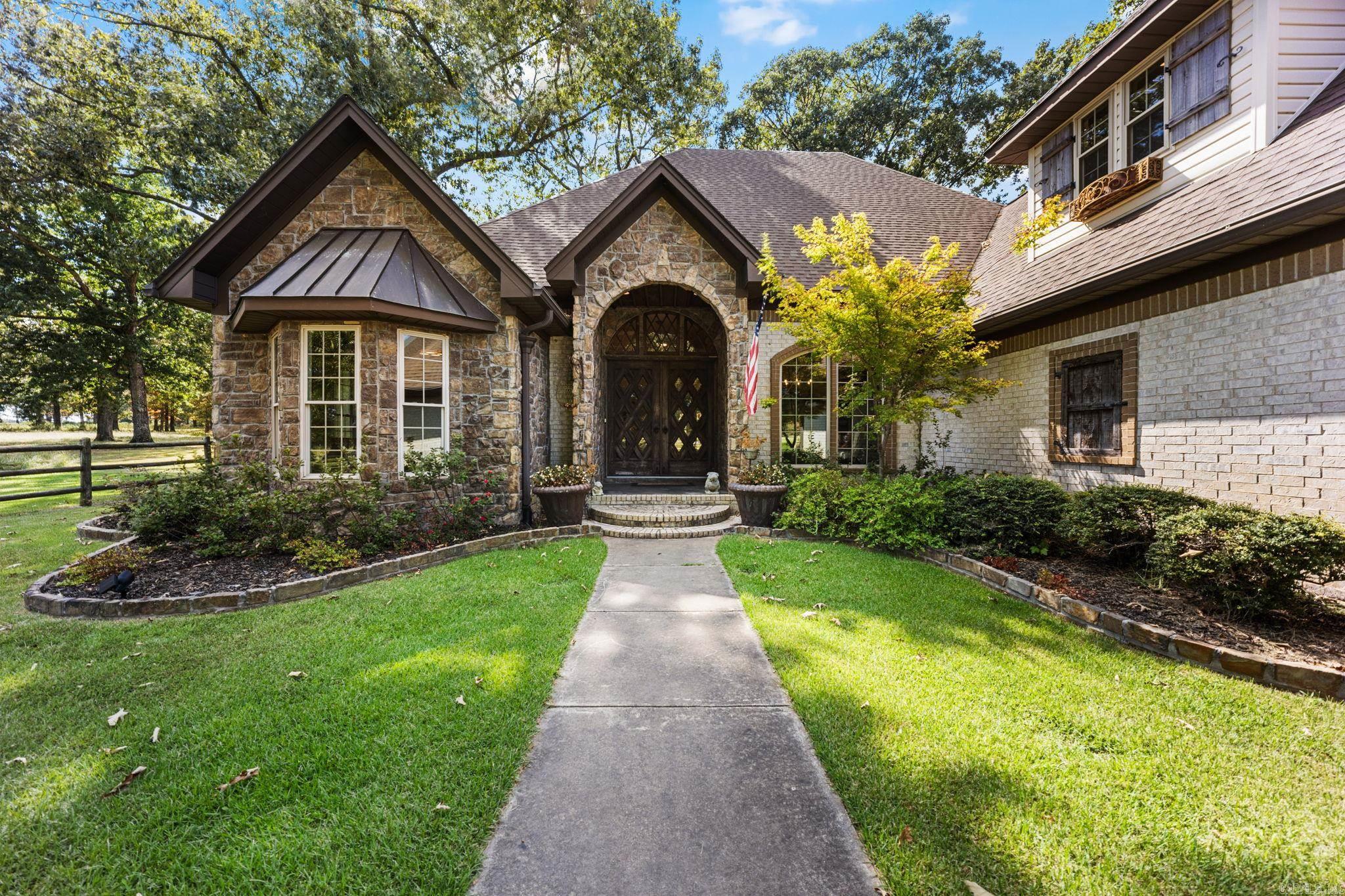 251 Bartell Road Property Photo 3