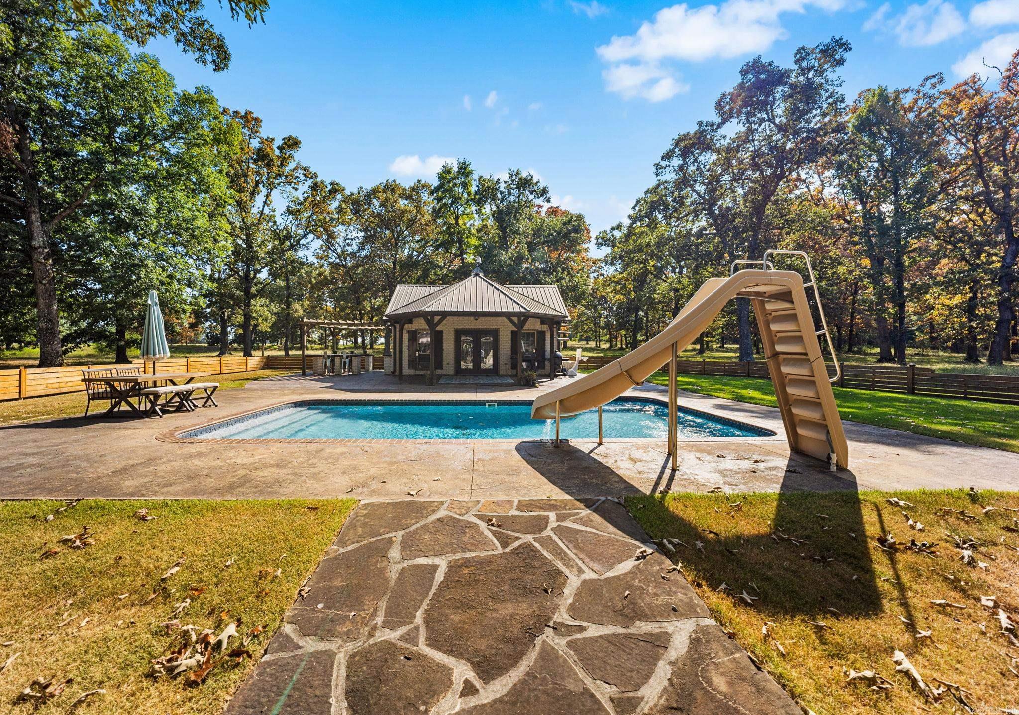 251 Bartell Road Property Photo 10