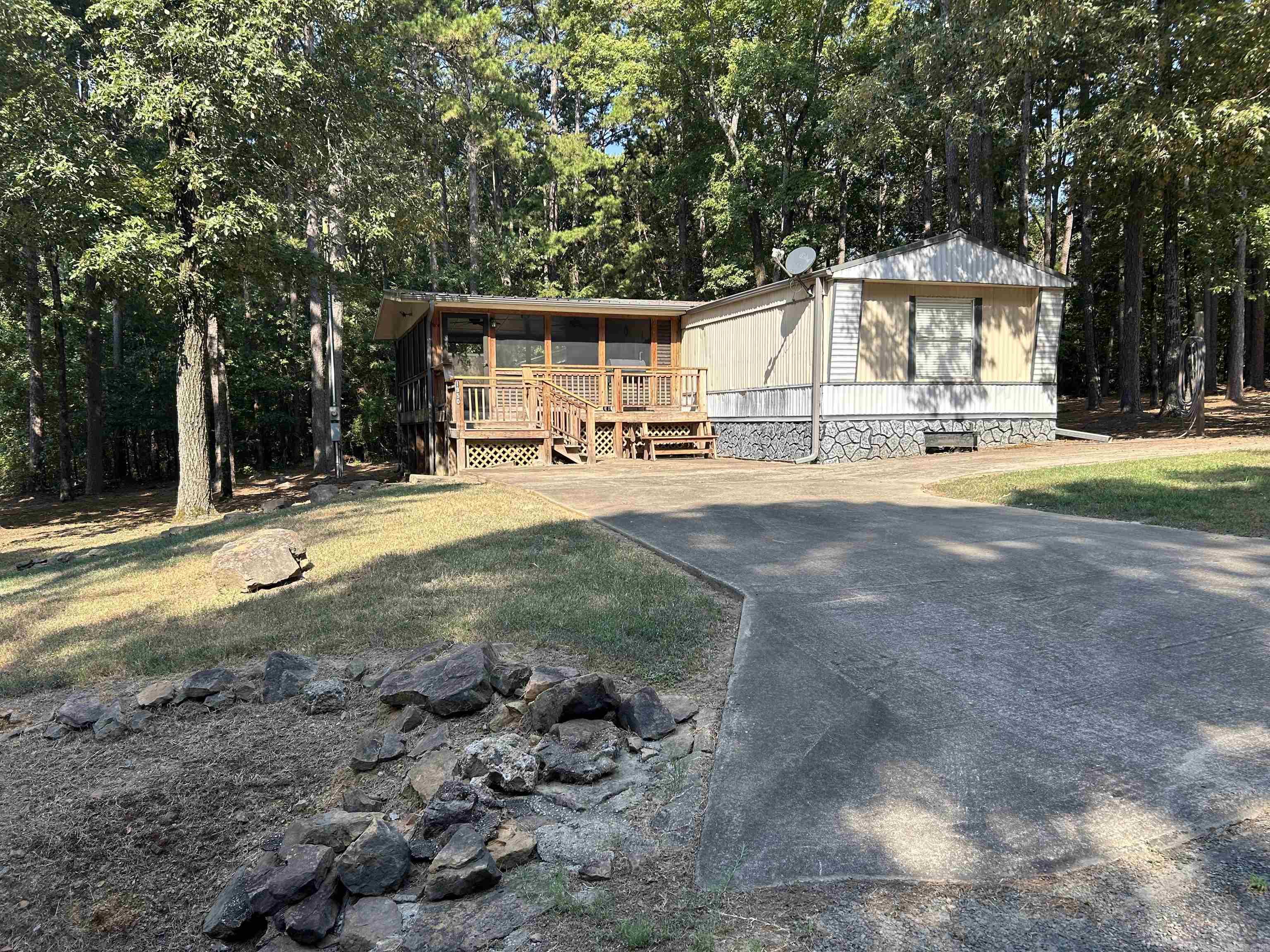 1950 Northshore Drive Property Photo 36