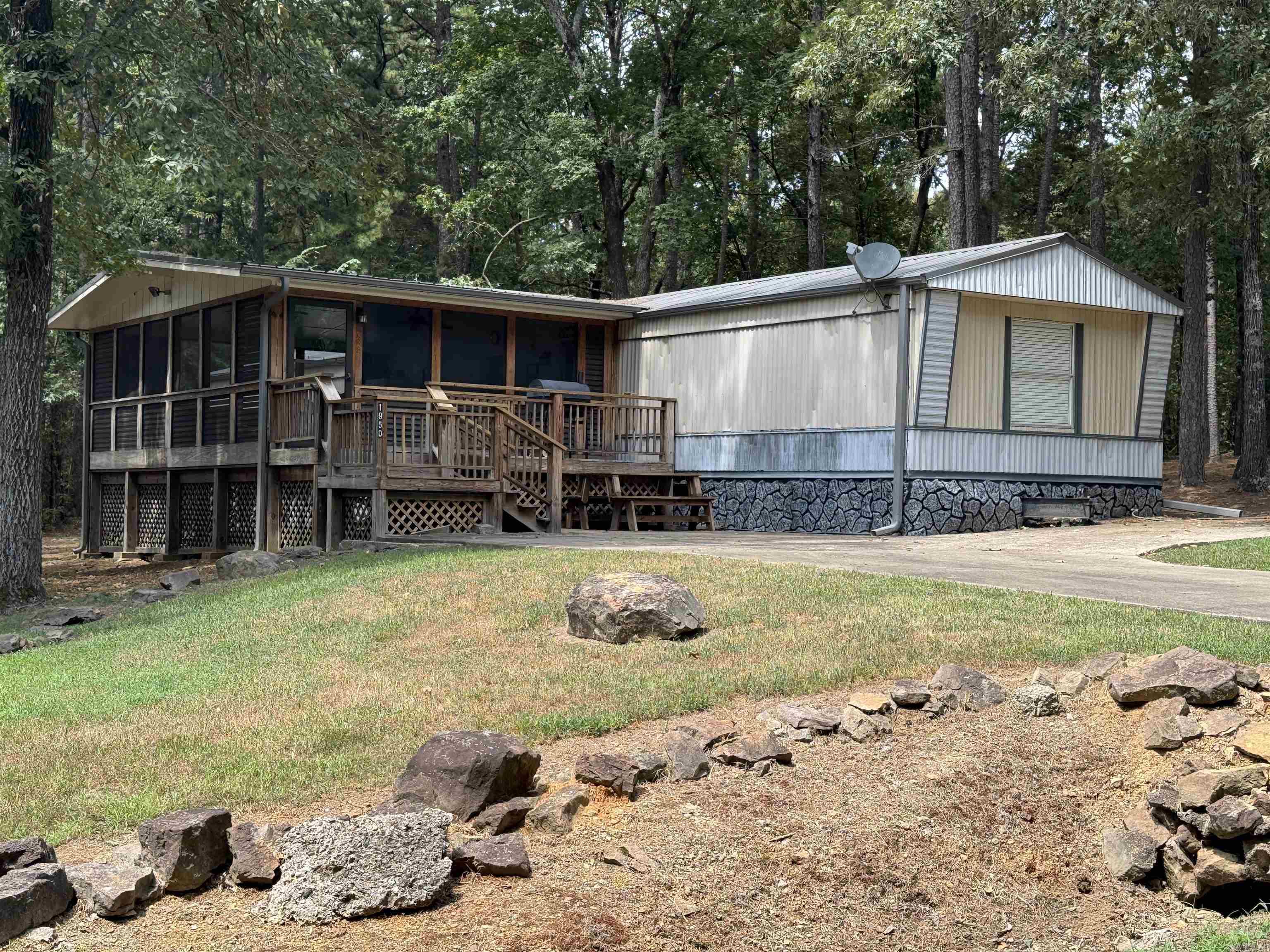 1950 Northshore Drive Property Photo 41