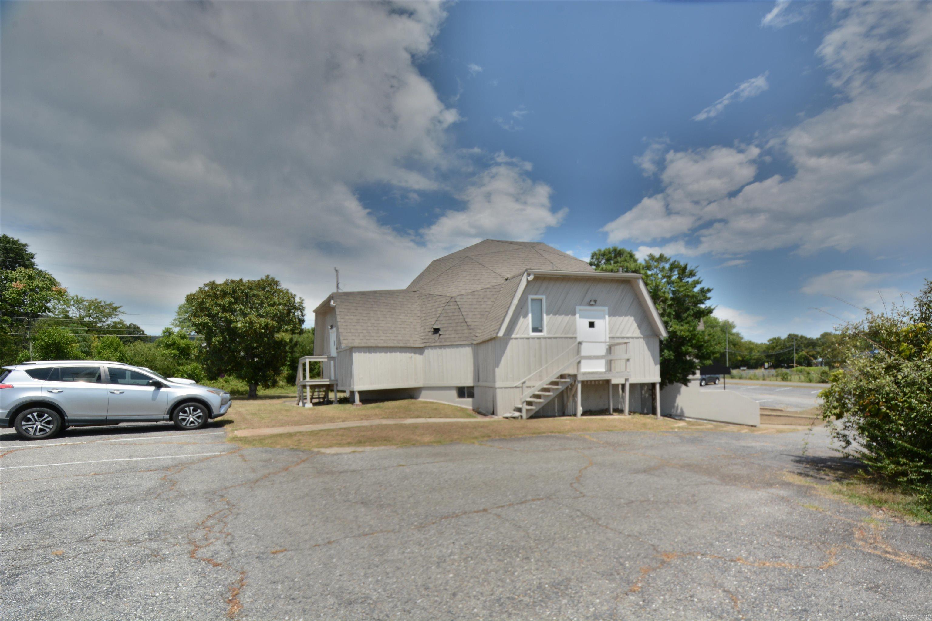 101 Doris Court Property Photo 7