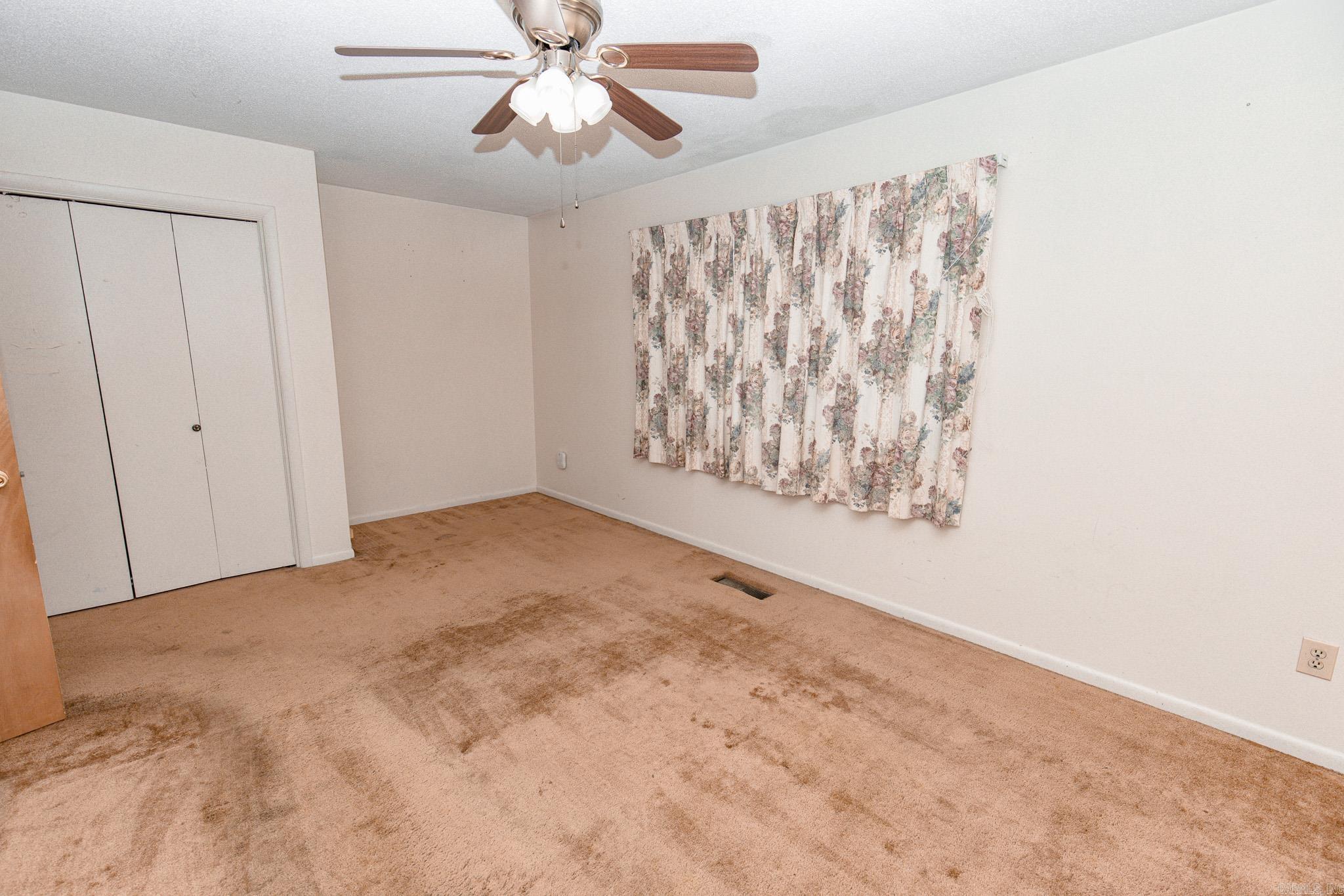 1000 N Arch Street Property Photo 19