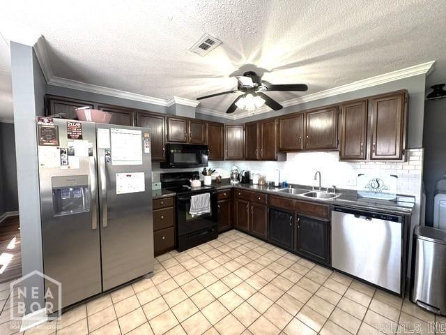 704 Lunsford Road Property Photo 4