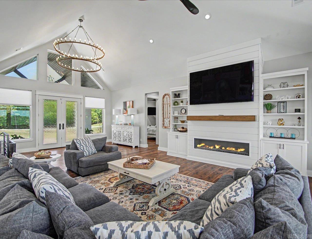 255 Falcon Ridge Trail Property Photo 9