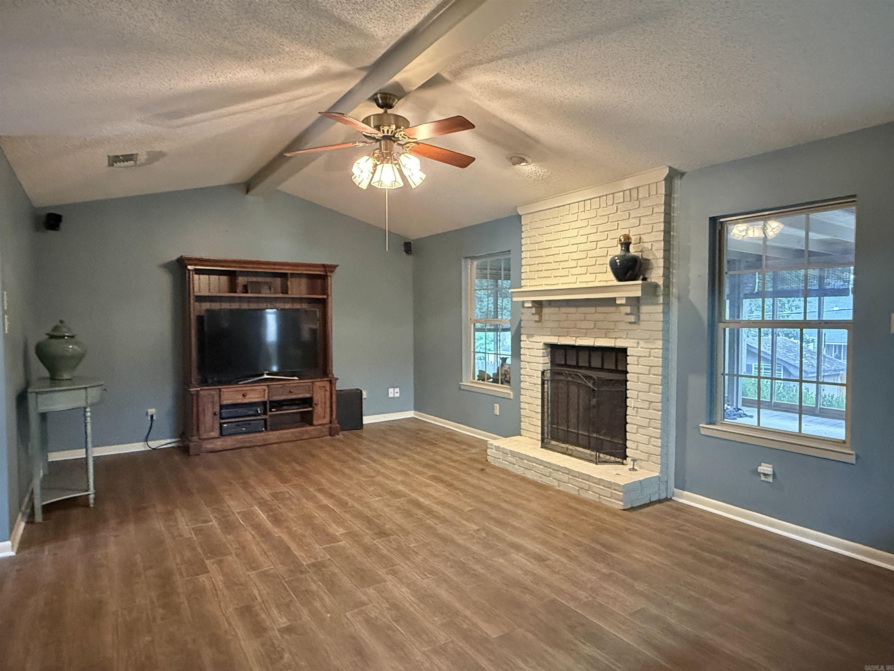 7701 Oak Ridge Property Photo 4
