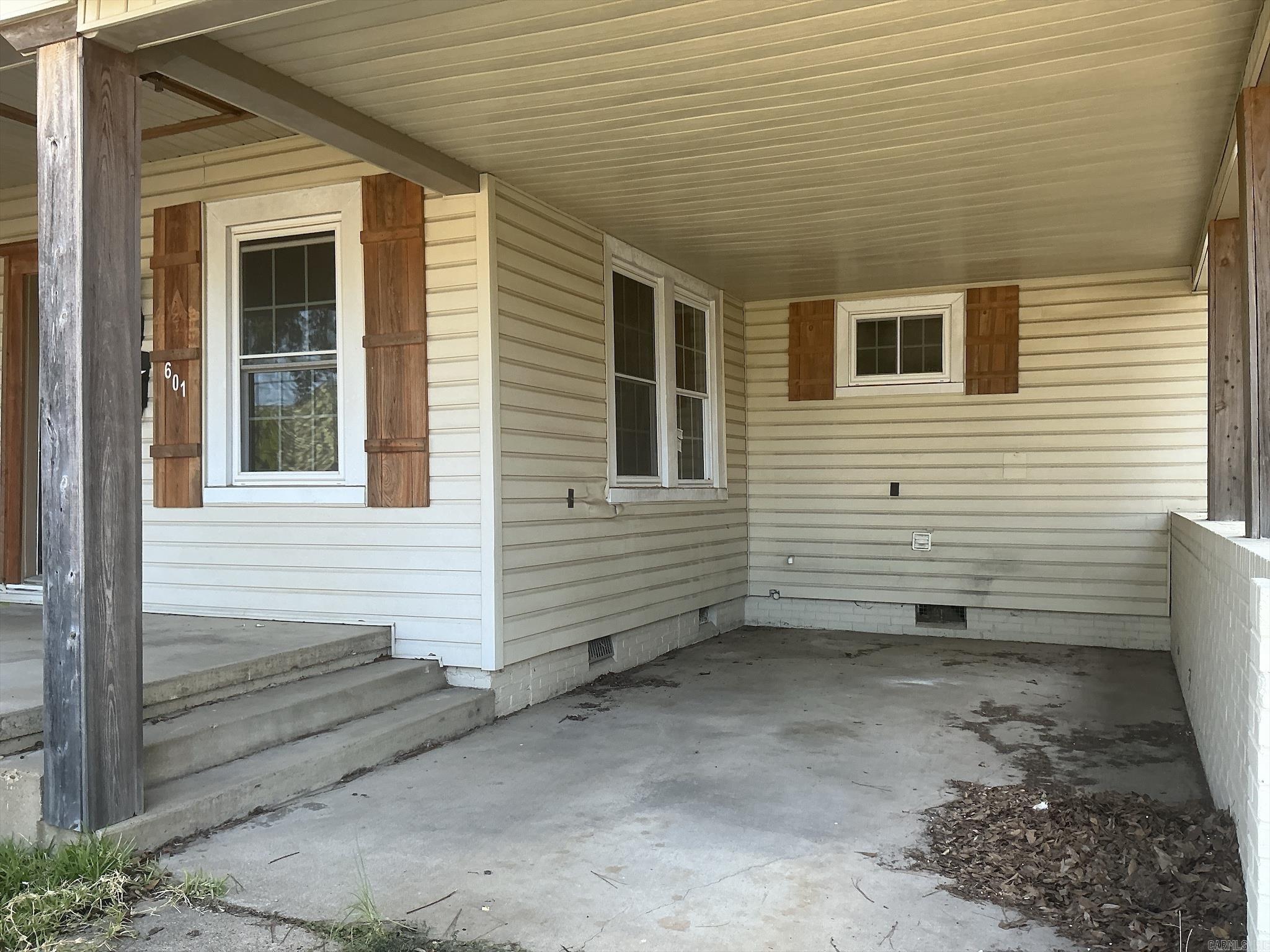 601 Main Property Photo 8