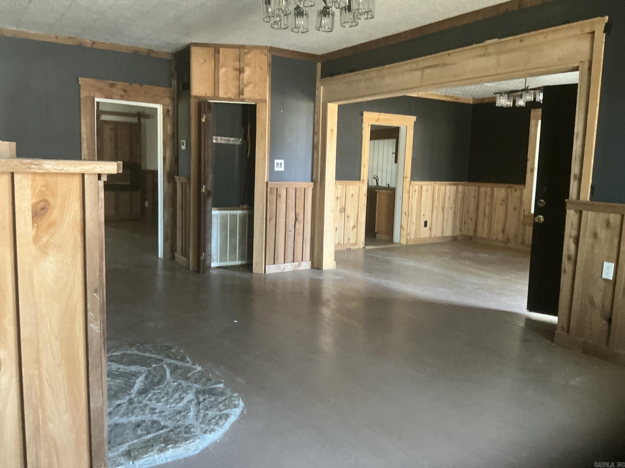 601 Main Property Photo 12