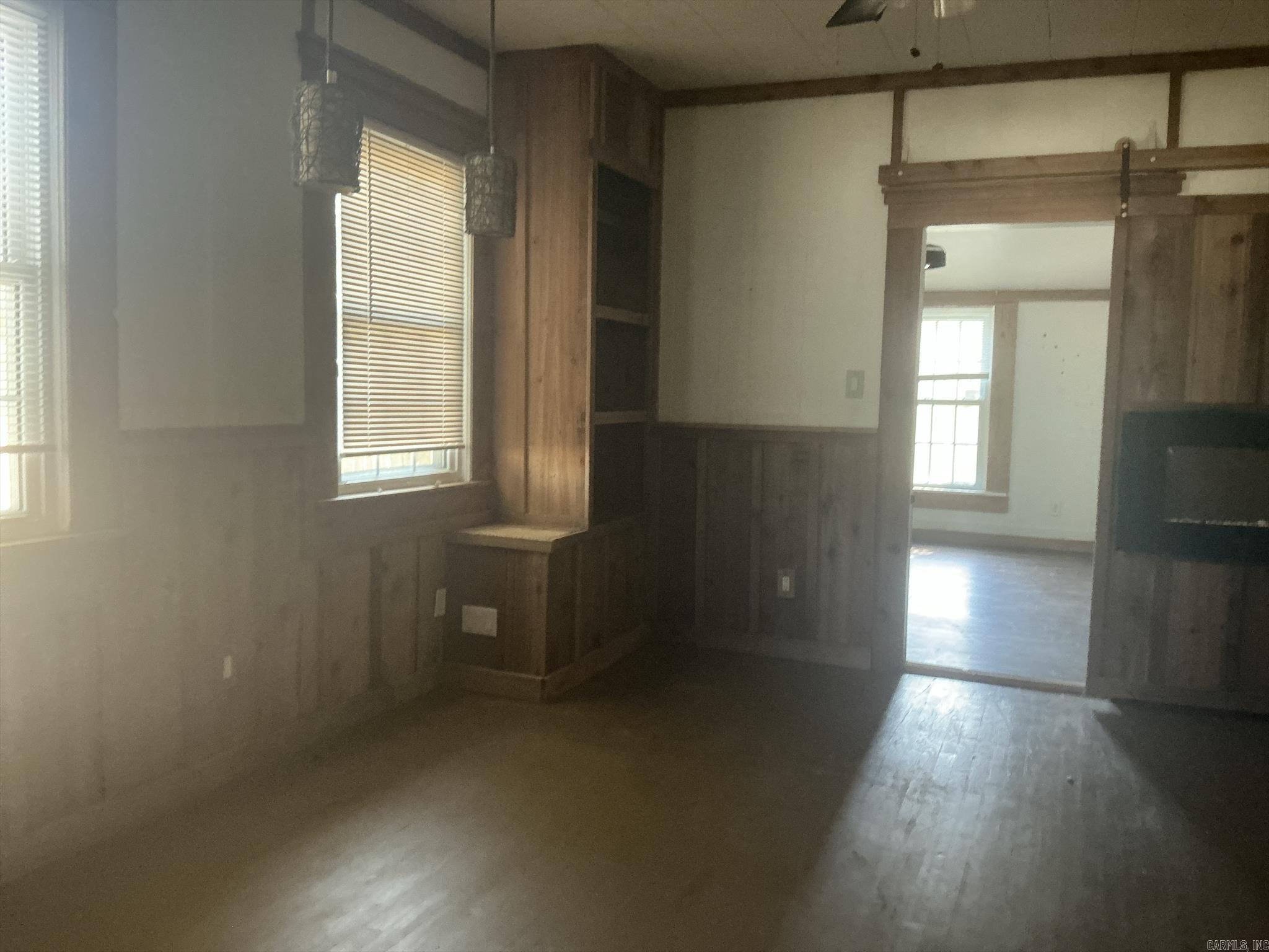 601 Main Property Photo 15