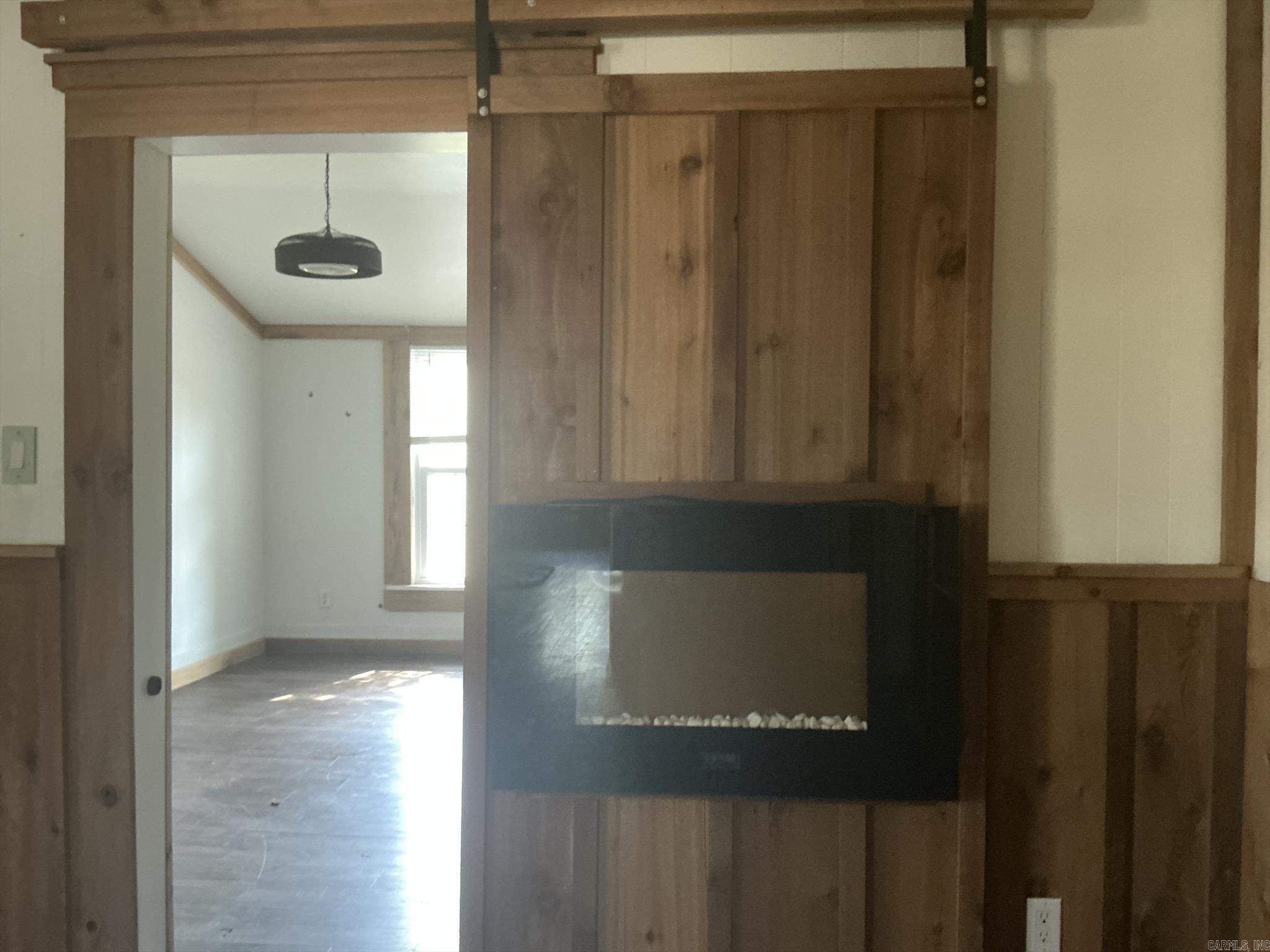 601 Main Property Photo 16