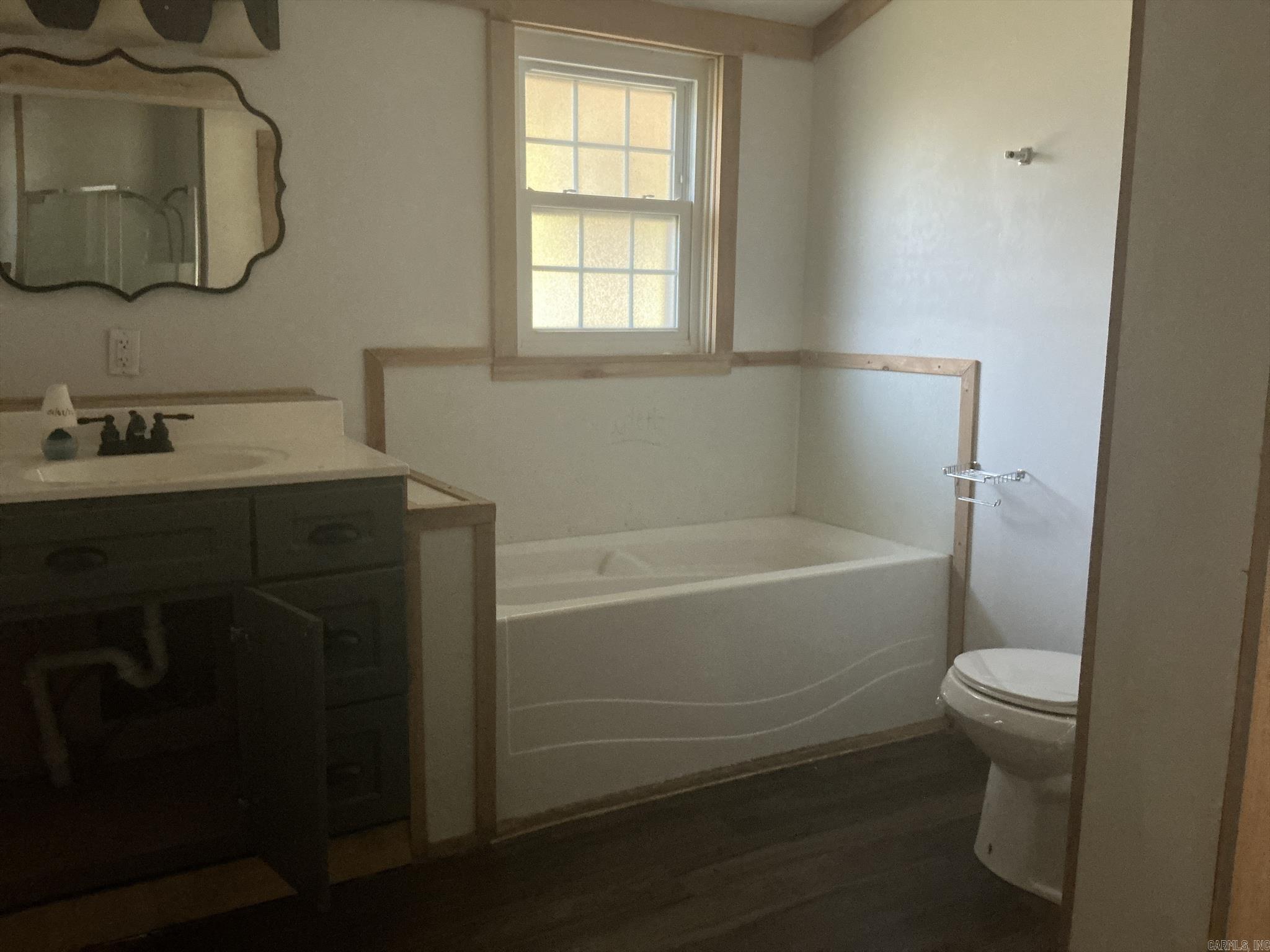 601 Main Property Photo 20