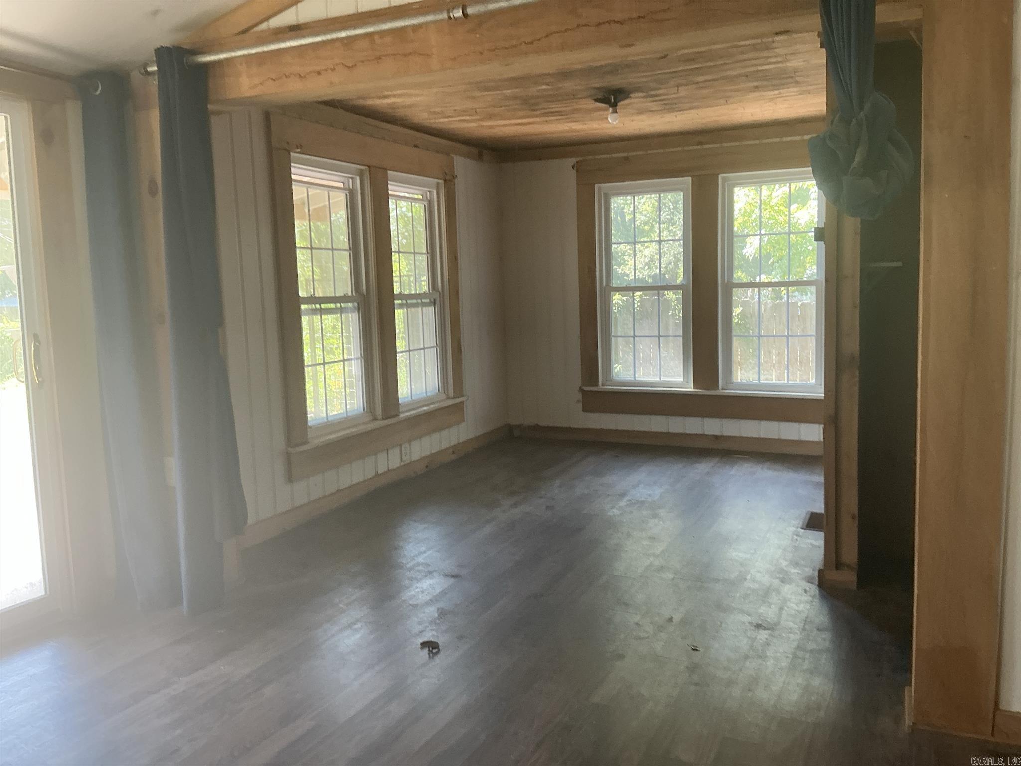 601 Main Property Photo 21