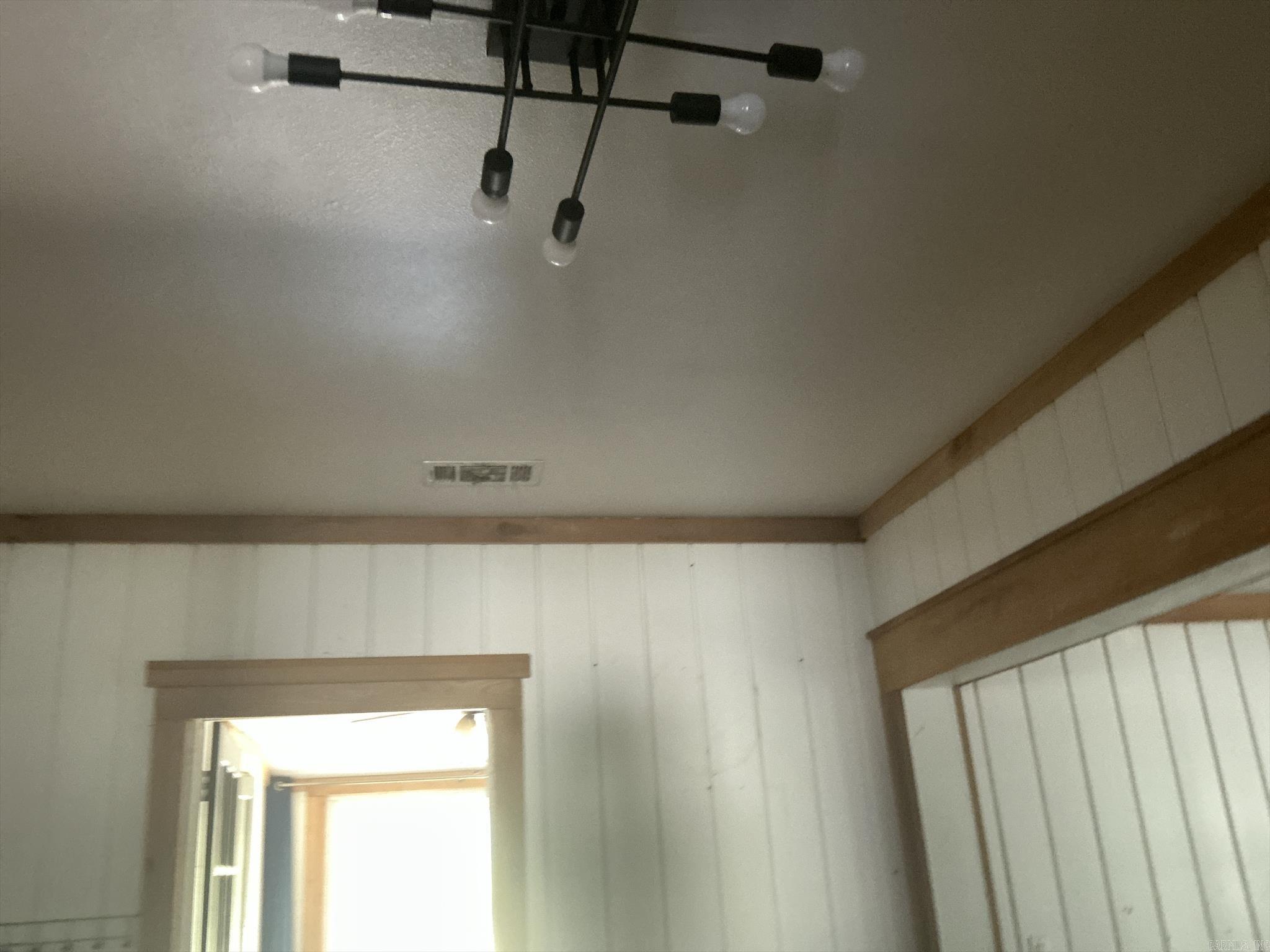 601 Main Property Photo 28