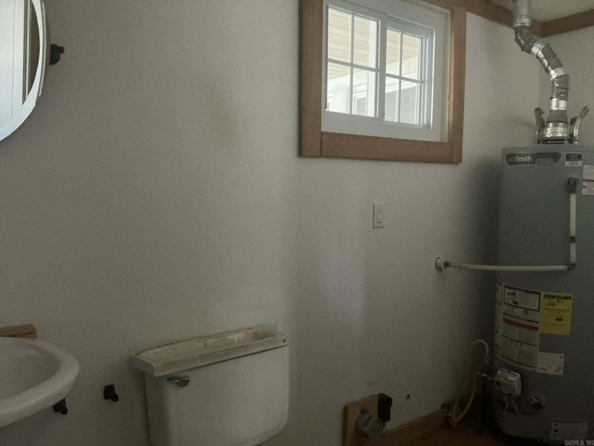 601 Main Property Photo 37