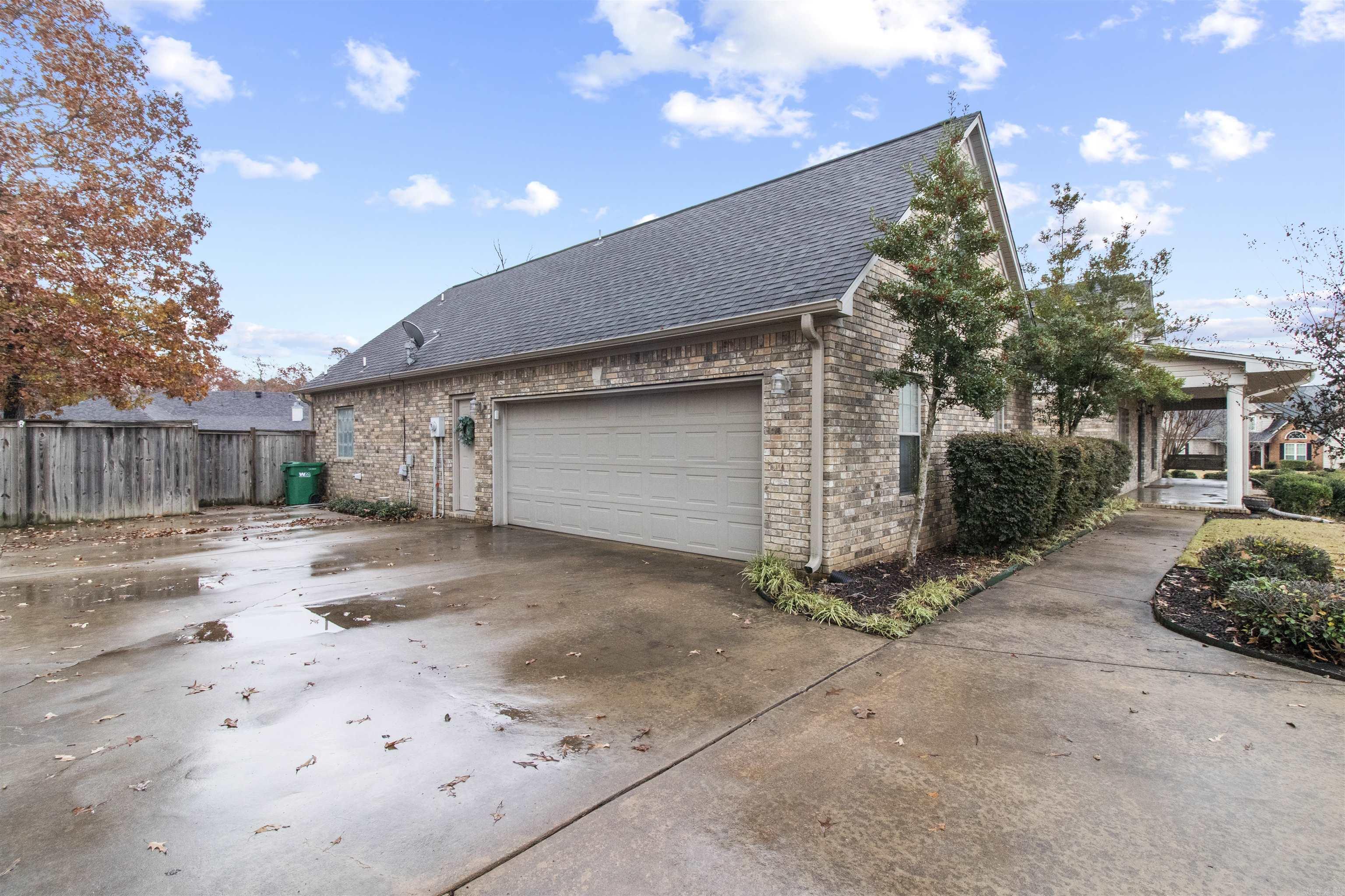115 Overland Trail Property Photo 6