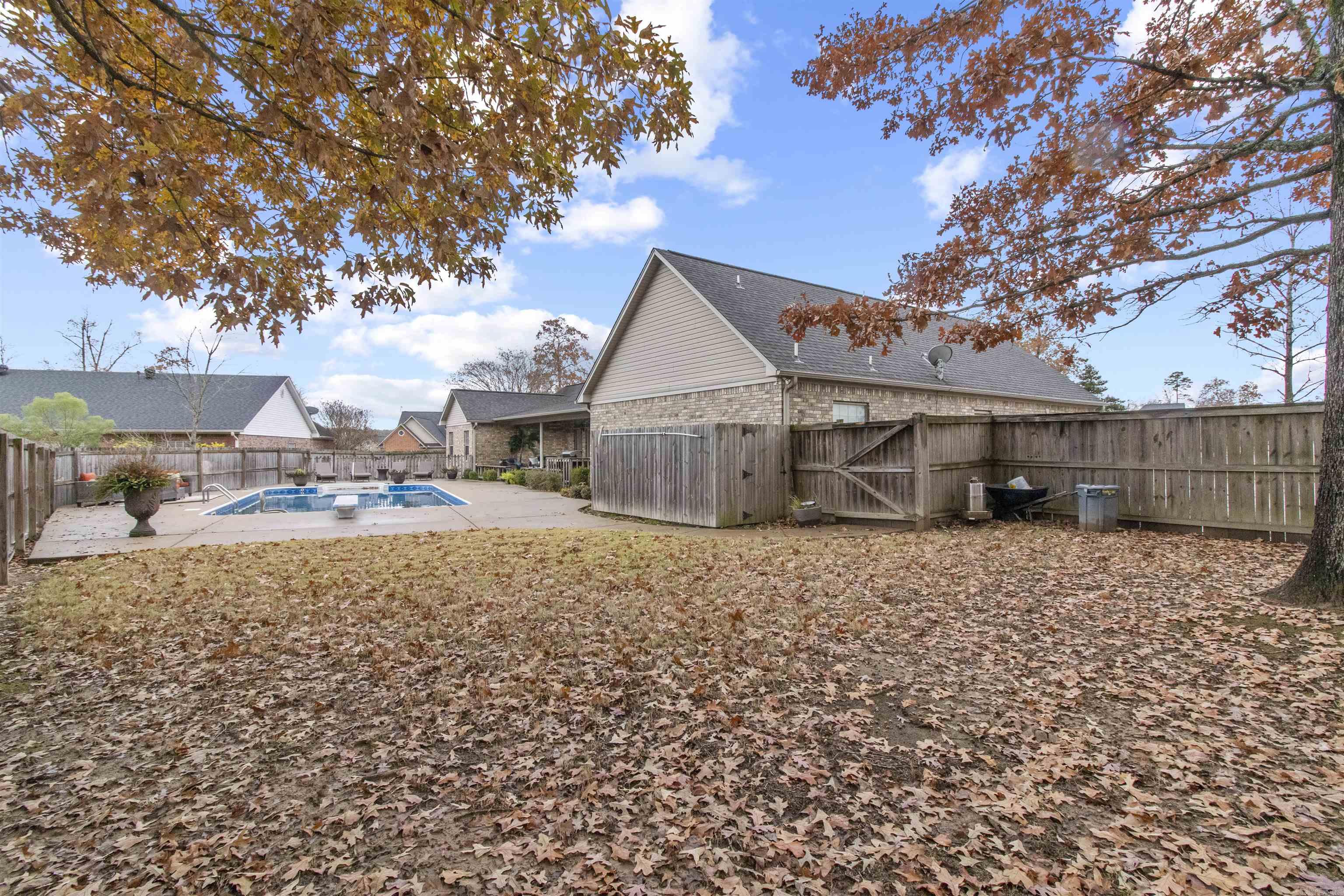 115 Overland Trail Property Photo 7