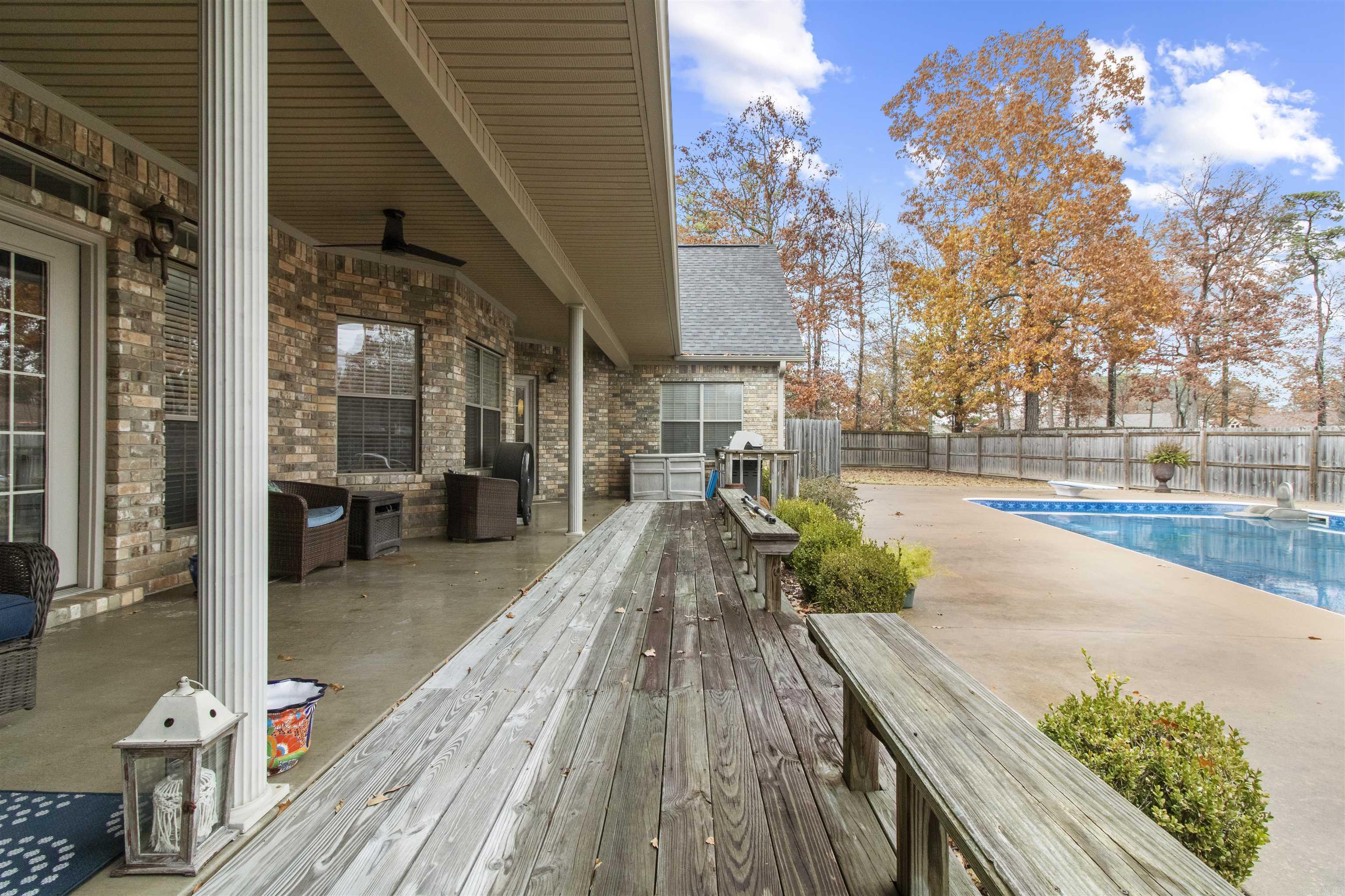 115 Overland Trail Property Photo 11