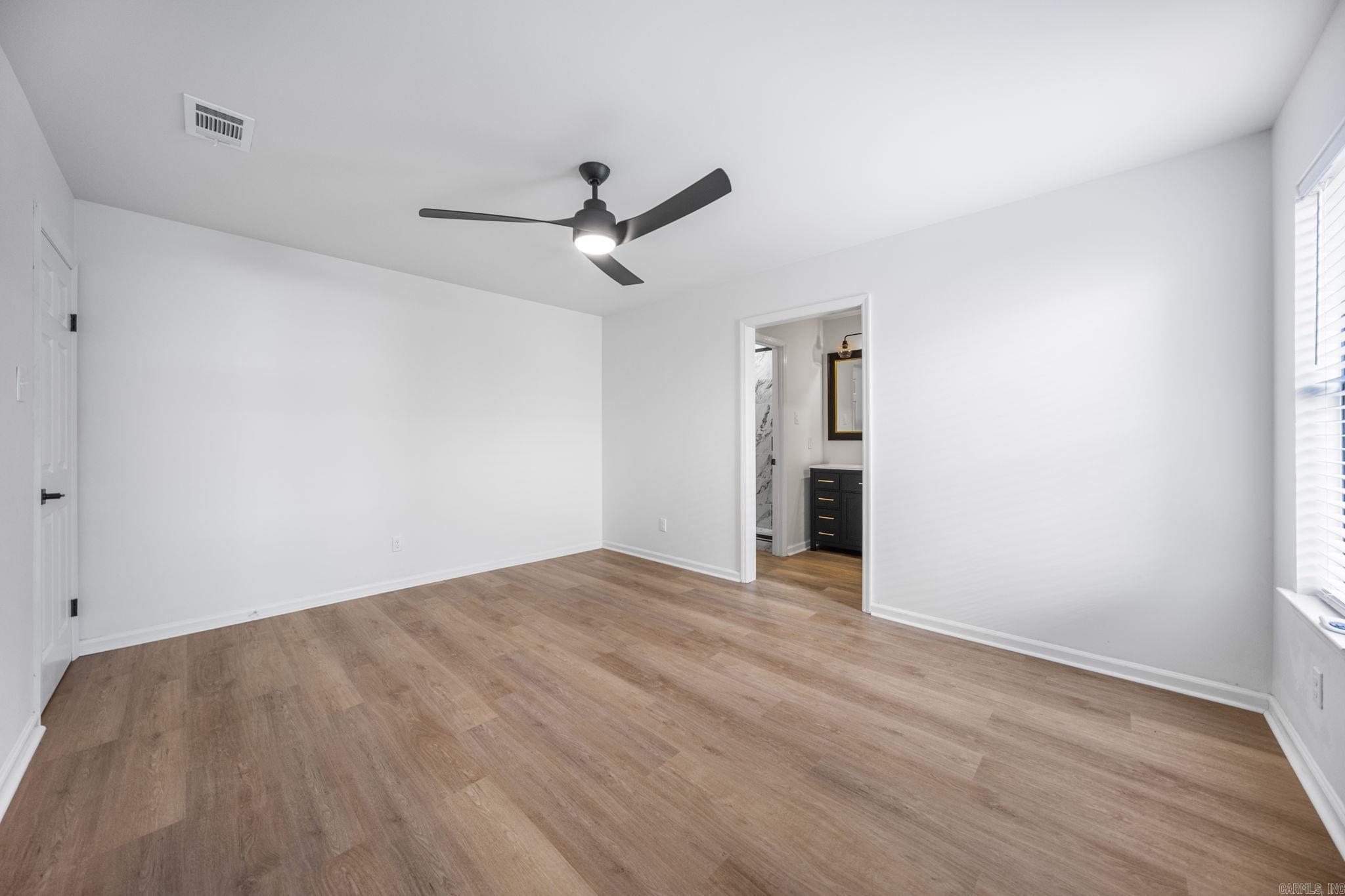 808 Regal Drive Property Photo 11
