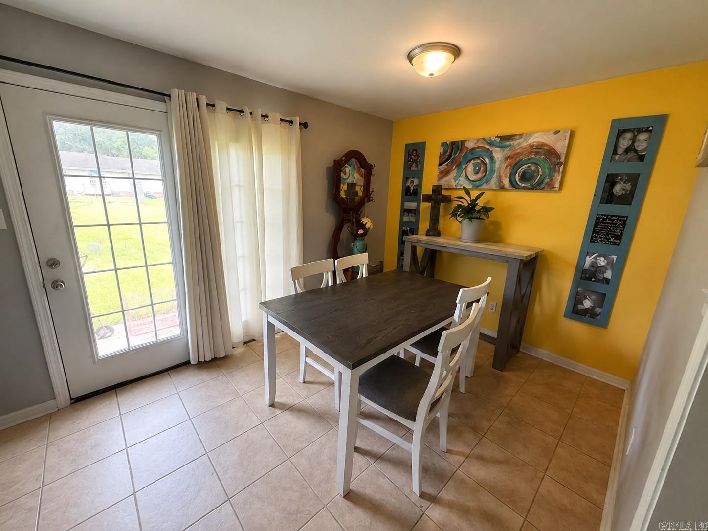 17 Robin Drive Property Photo 3