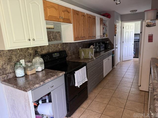 17 Robin Drive Property Photo 4