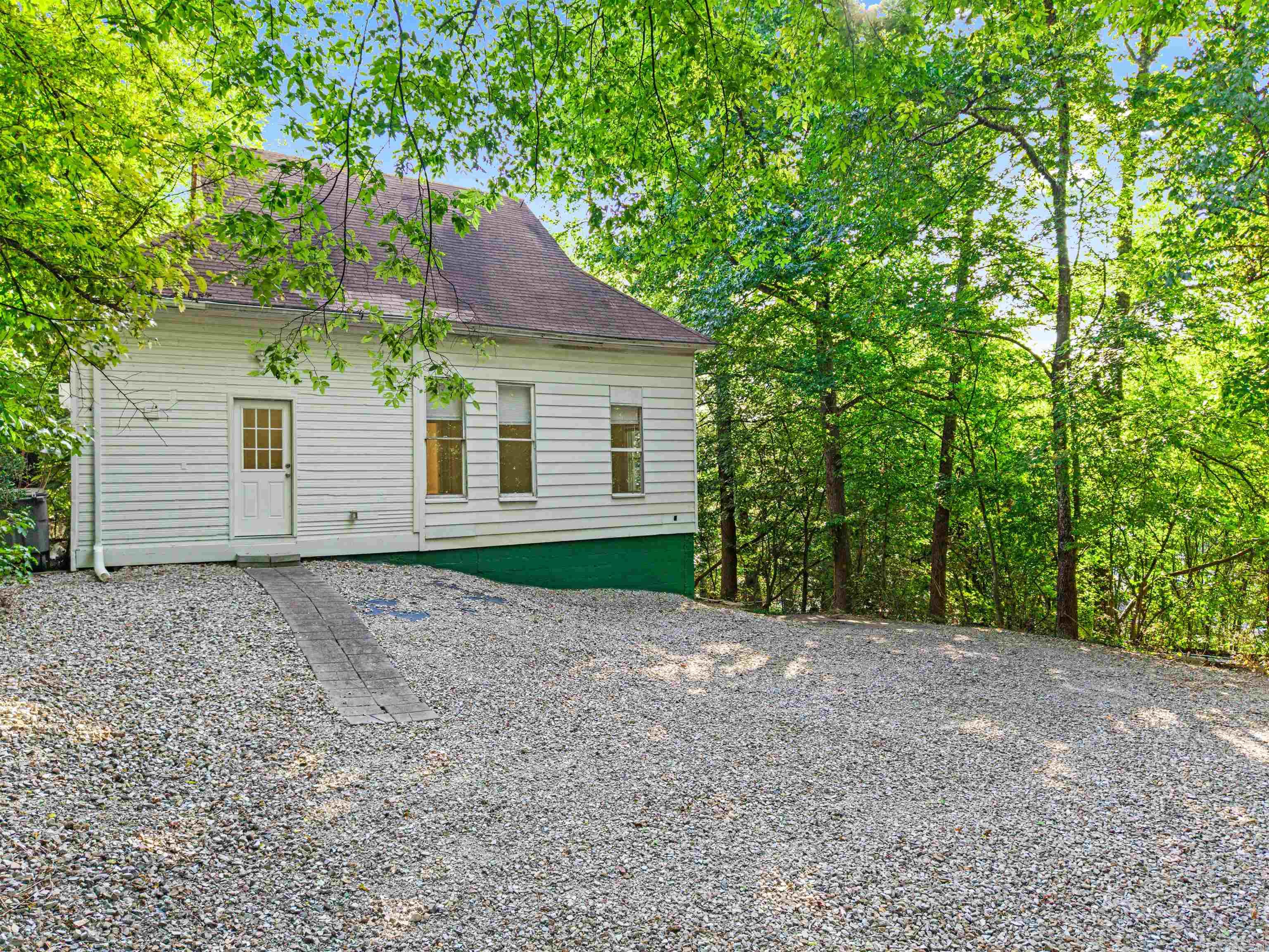 115 Eddy Property Photo 4