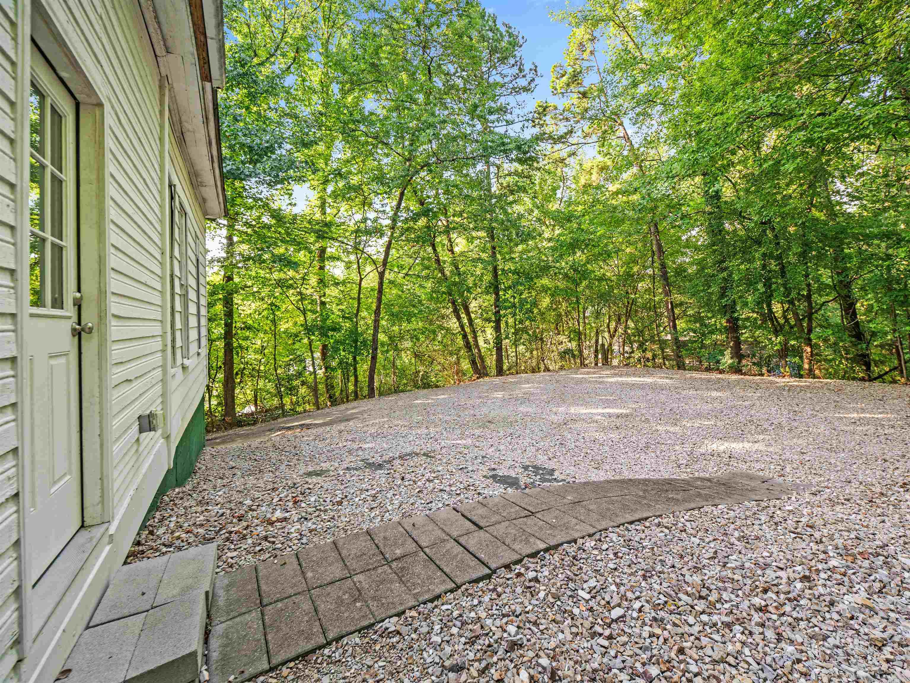 115 Eddy Property Photo 16