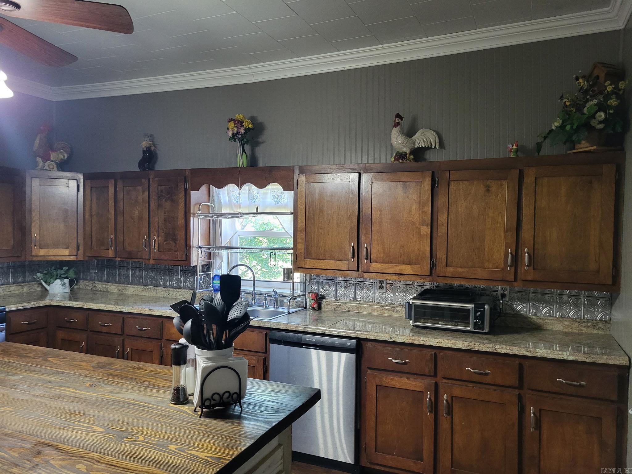 1050 Cr 481 Property Photo 12
