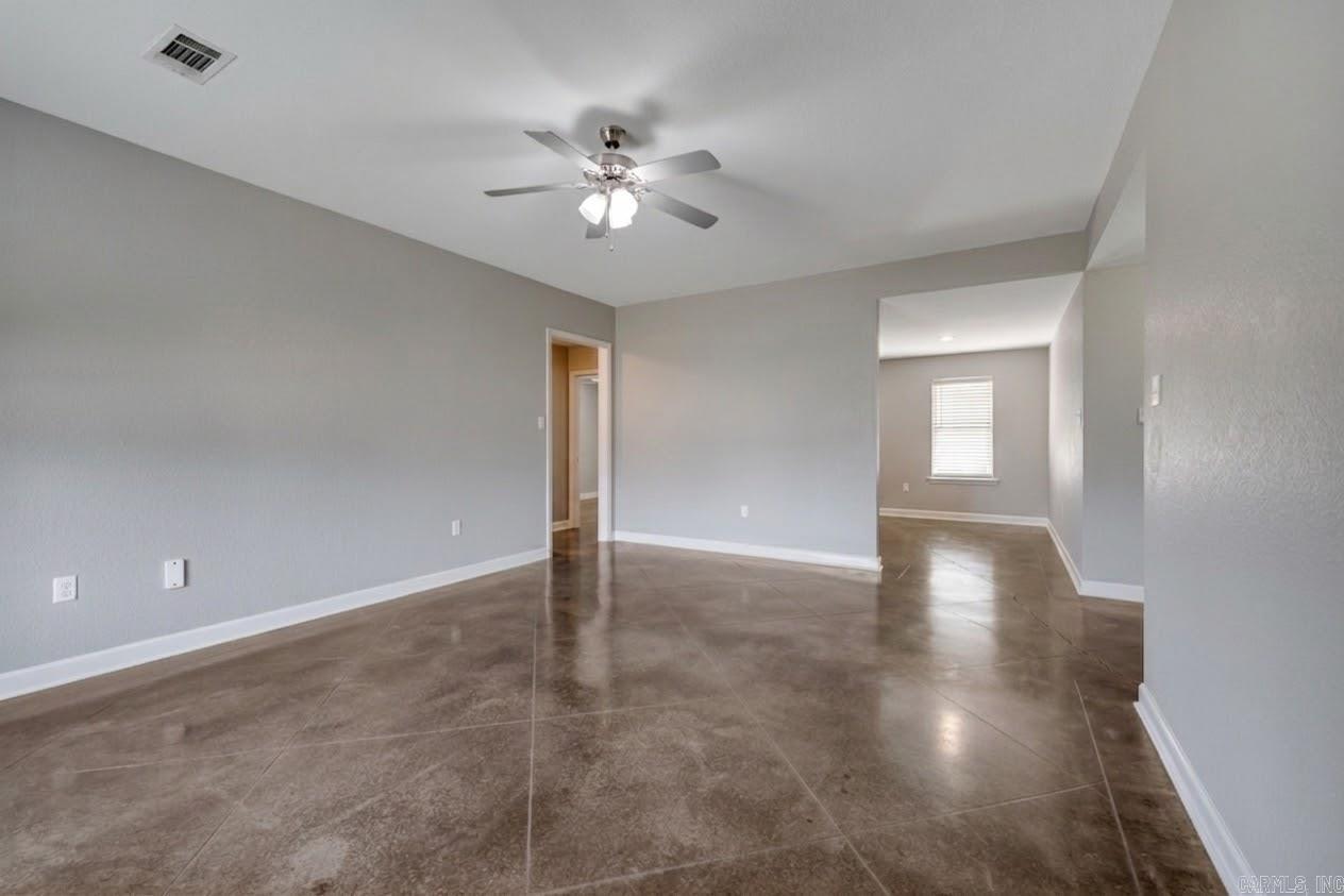 1325 Acuff Lane Property Photo 4