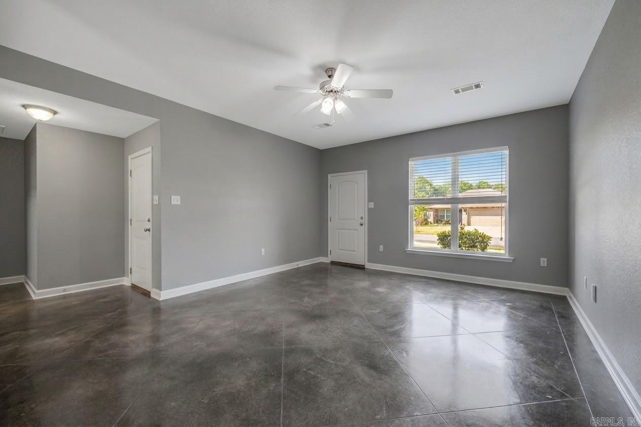 1325 Acuff Lane Property Photo 6