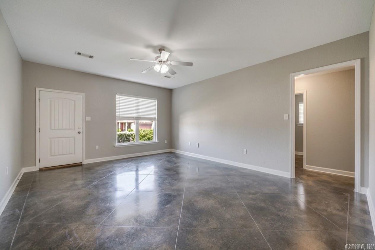 1325 Acuff Lane Property Photo 7