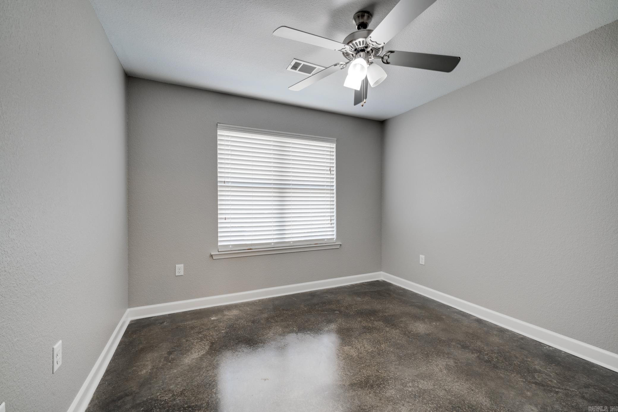 1325 Acuff Lane Property Photo 12