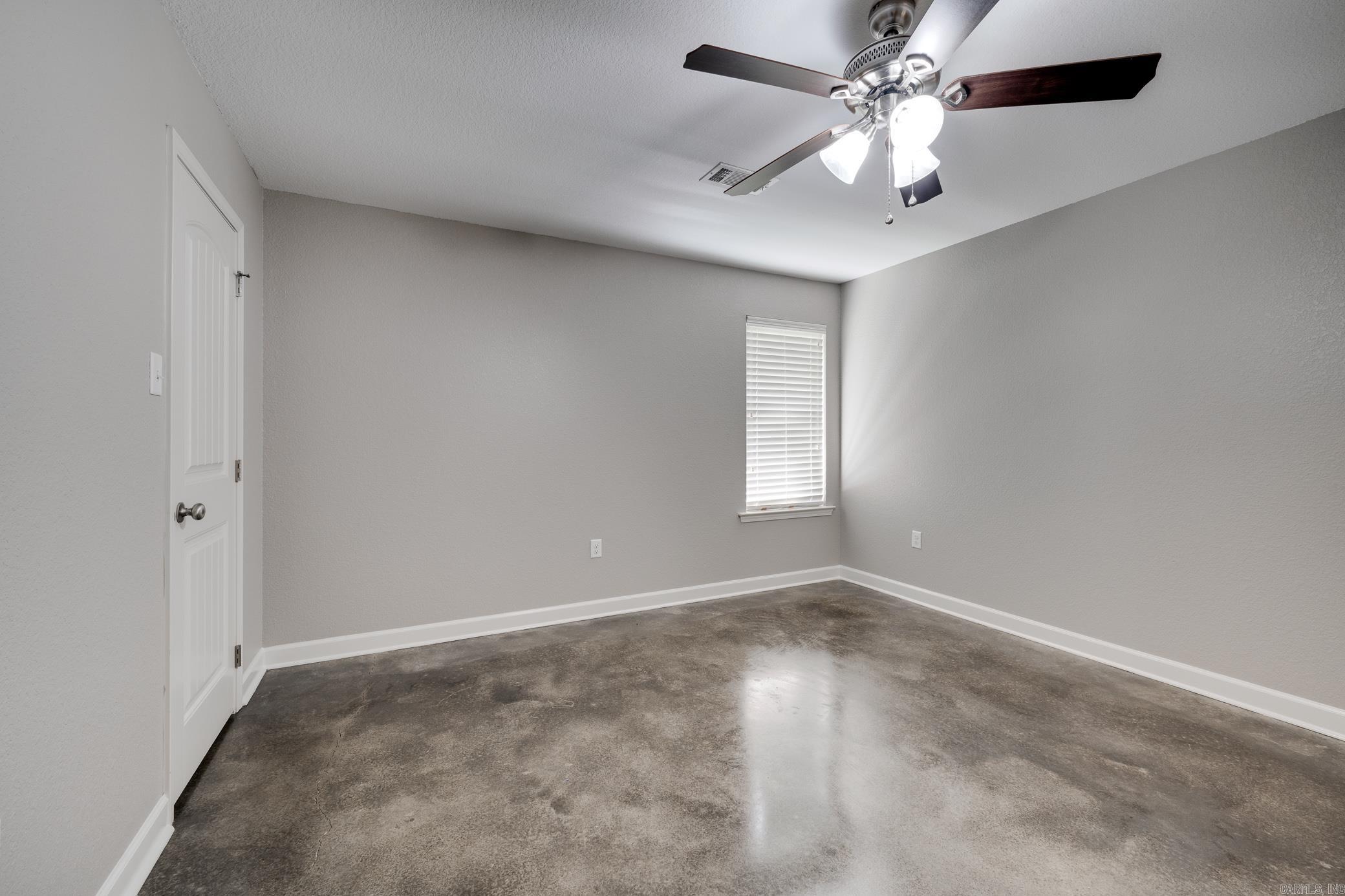 1325 Acuff Lane Property Photo 20