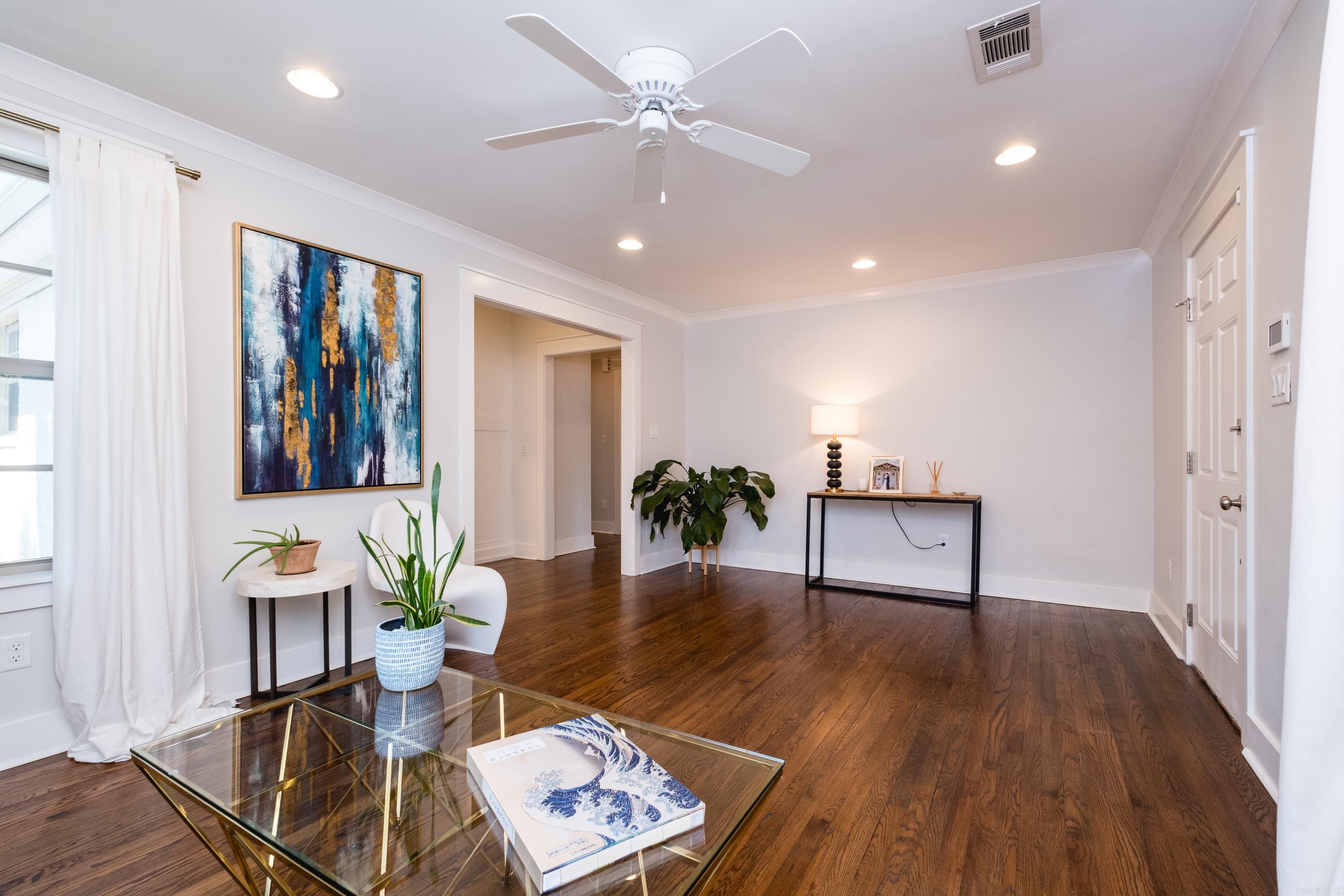 1206 N Polk Street Property Photo 6