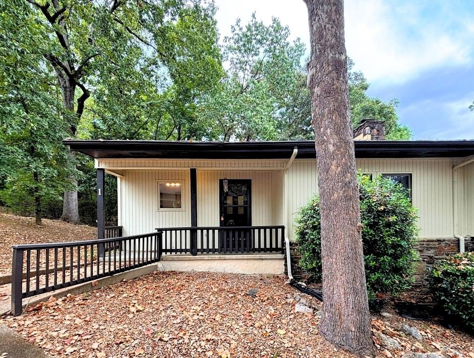 1 Eufaula Trail Property Photo 1