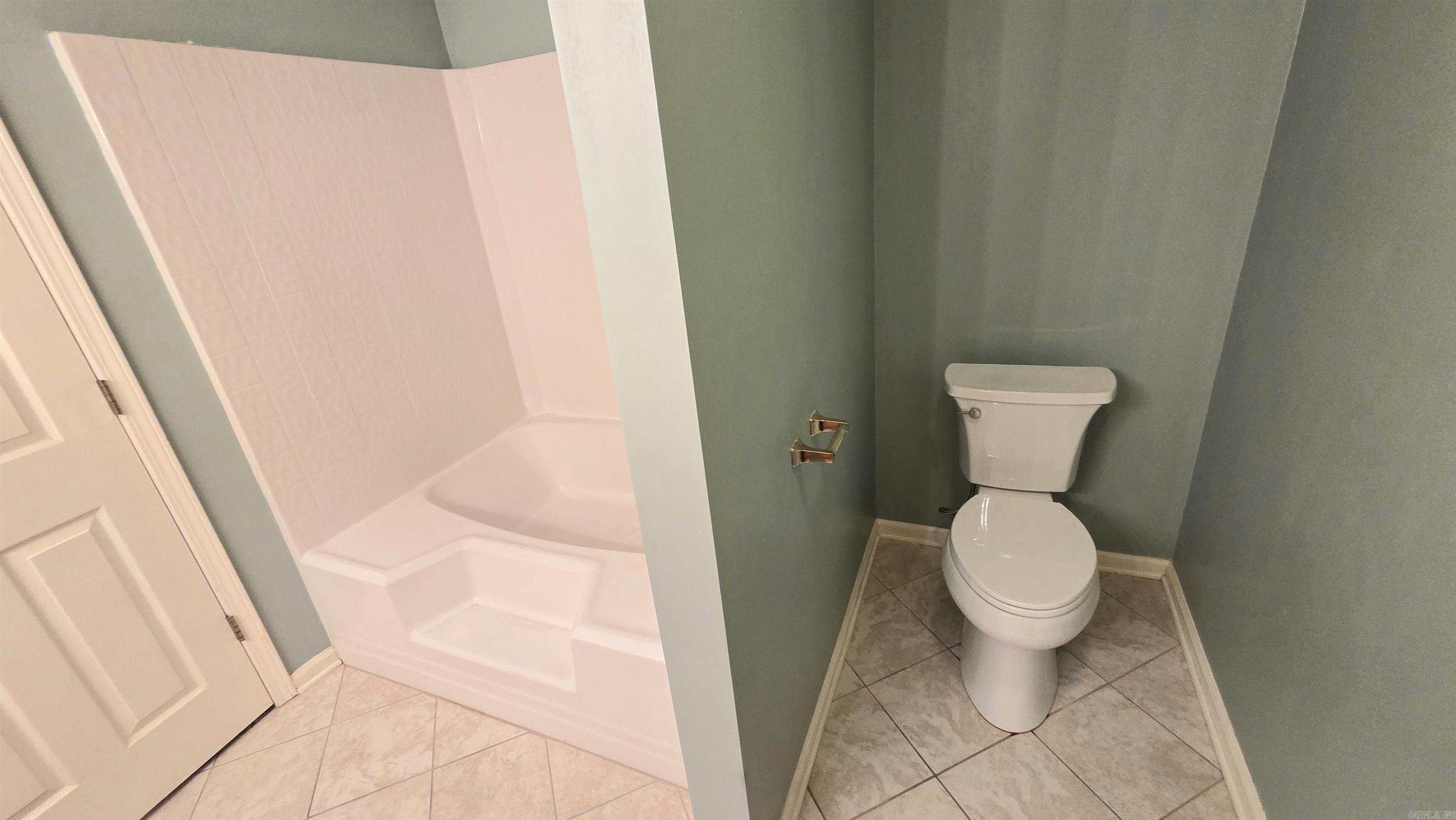 19 W Plaza Blvd Property Photo 22