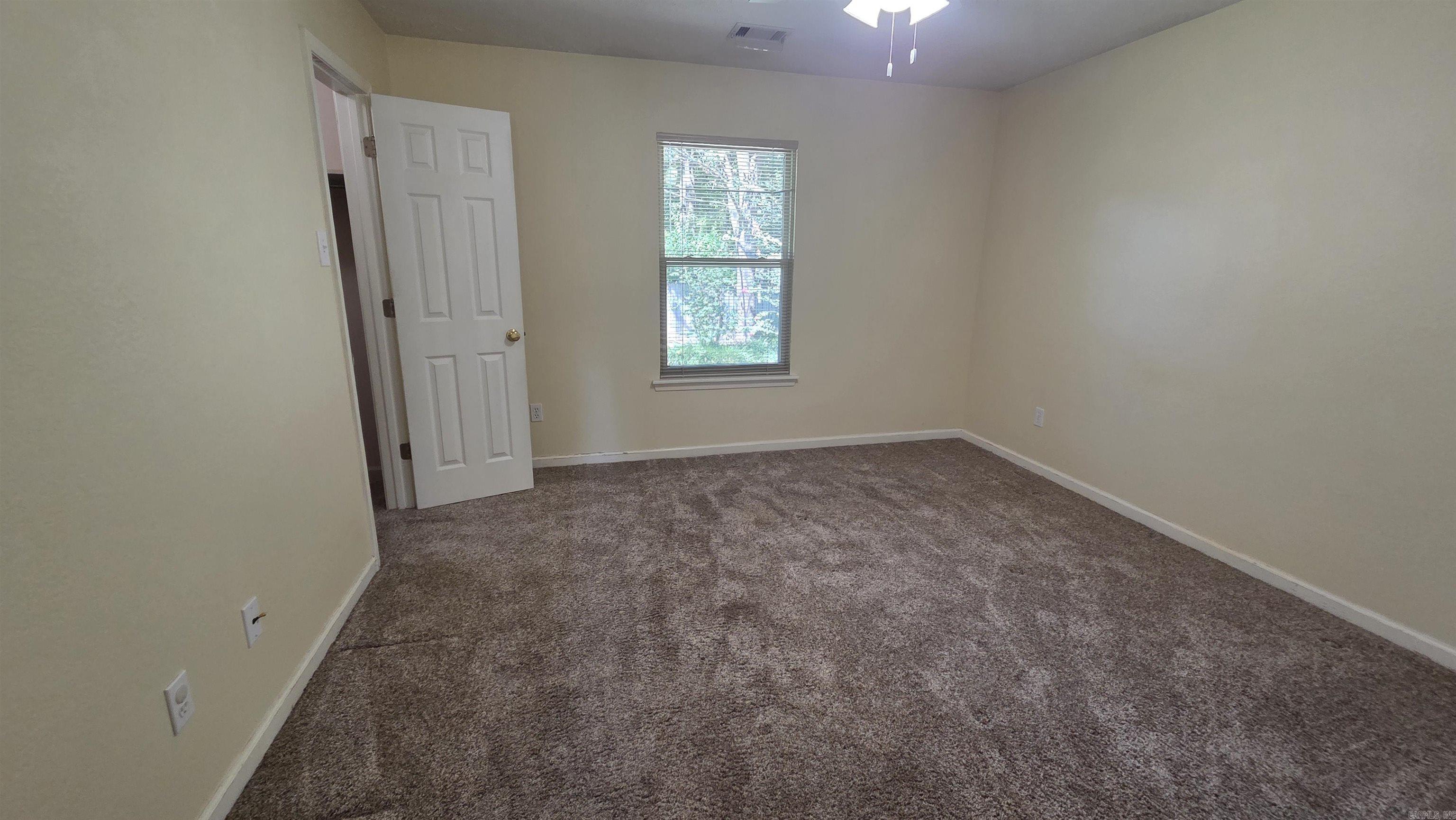 19 W Plaza Blvd Property Photo 23