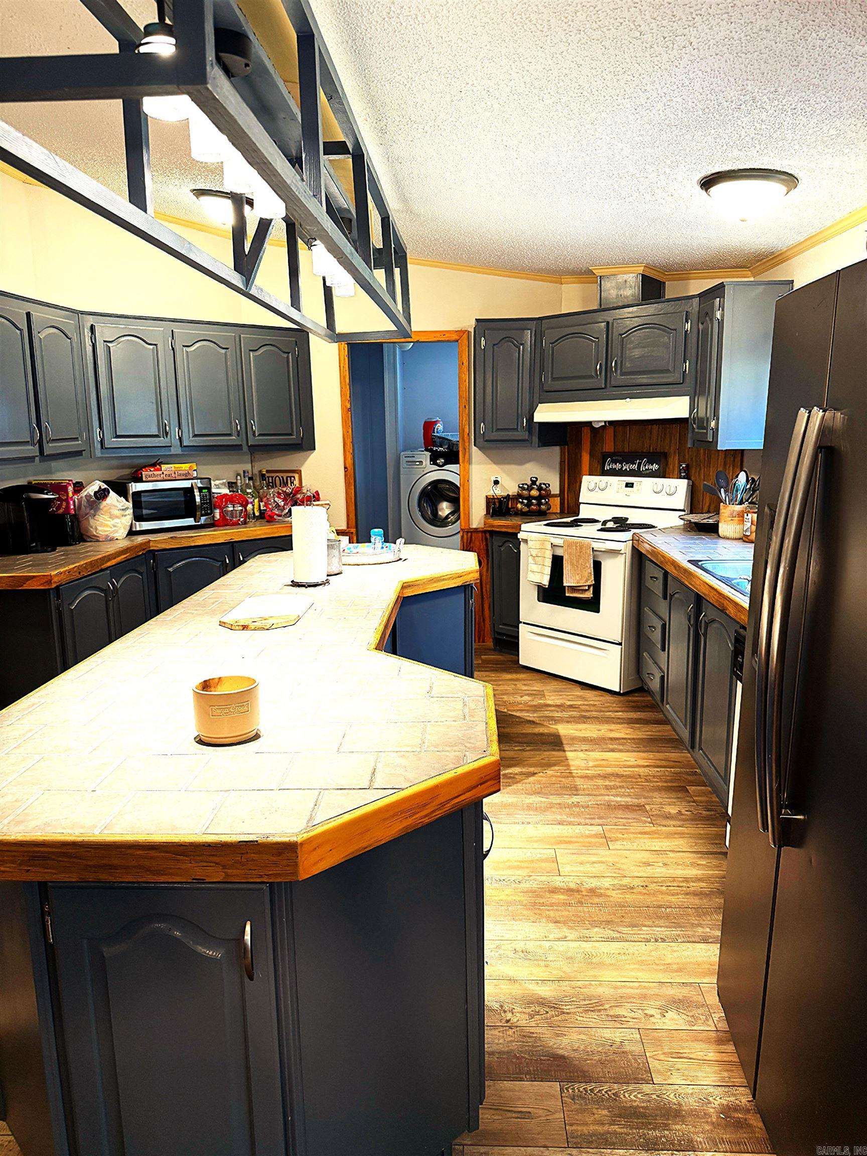 513 Wagon Circle Property Photo 16