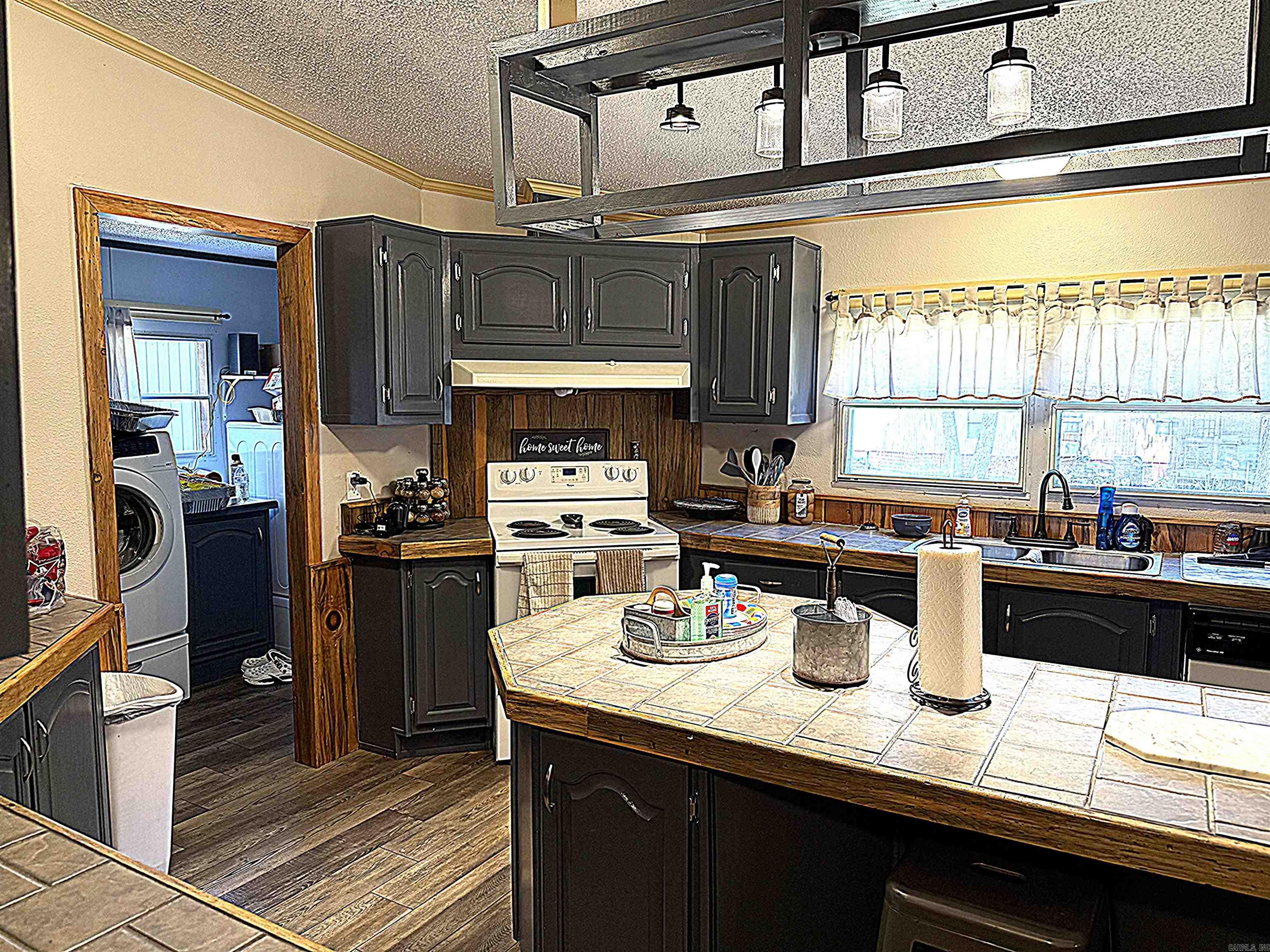 513 Wagon Circle Property Photo 18