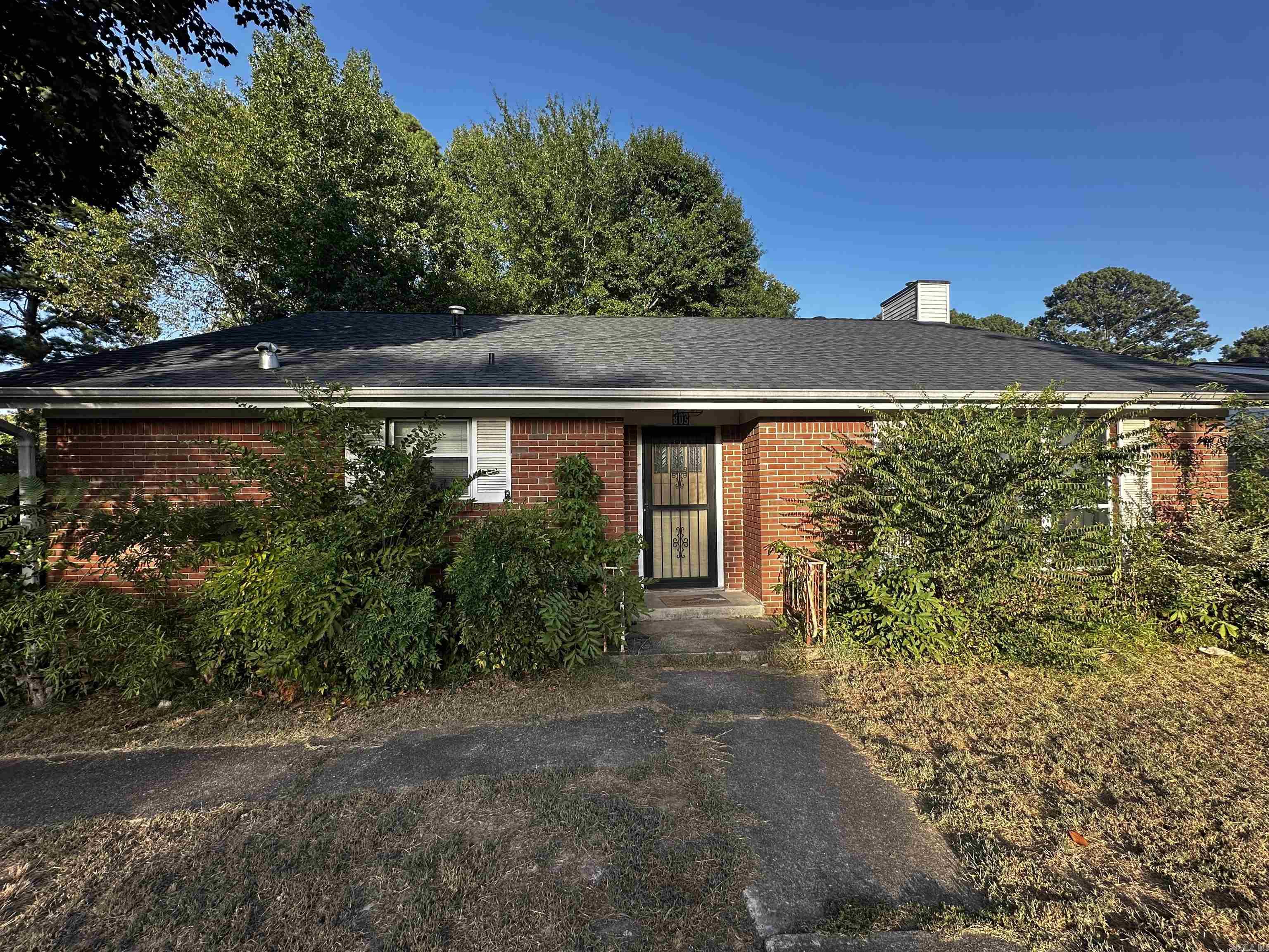 805 Newcomb Property Photo 1