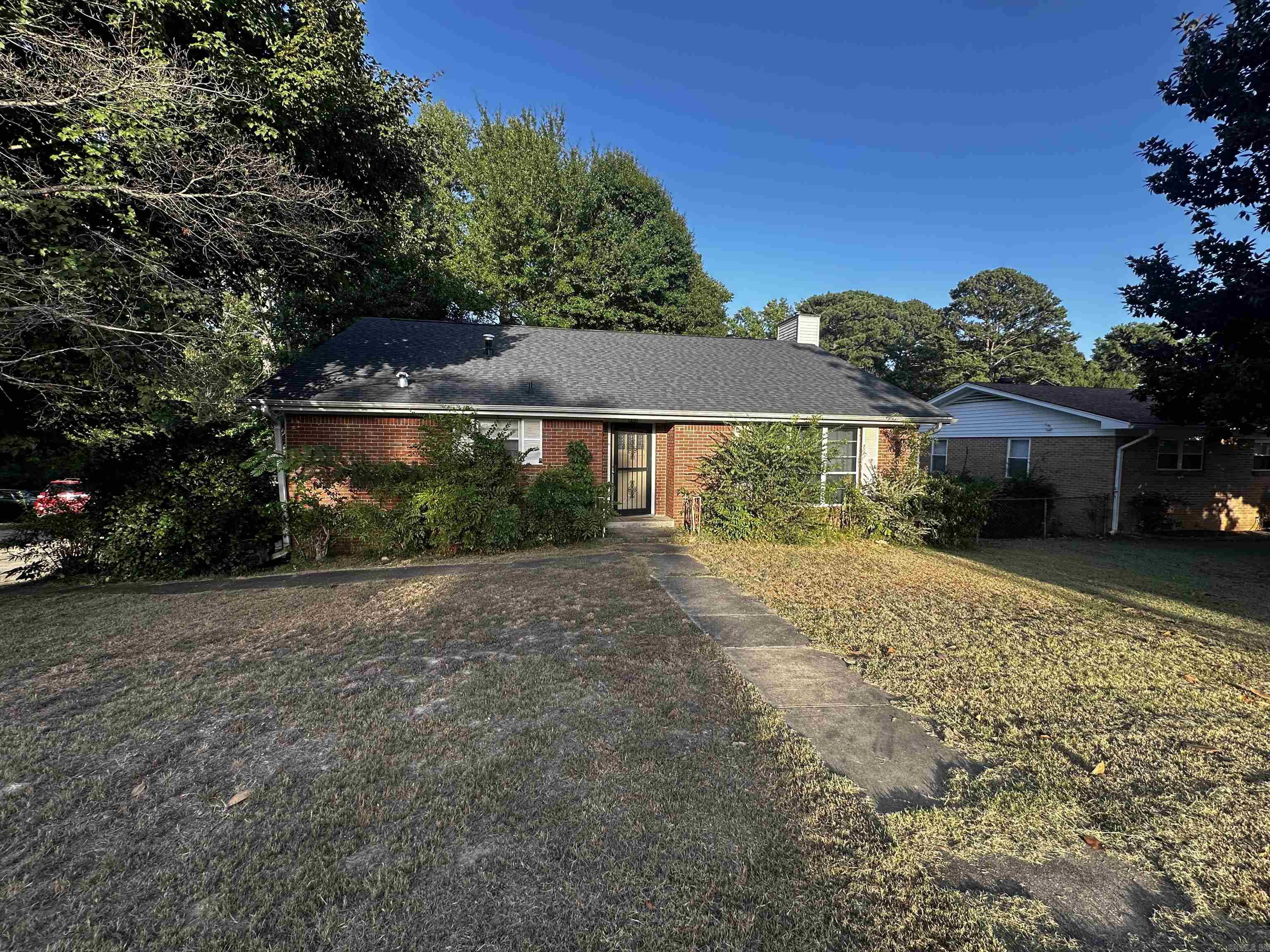805 Newcomb Property Photo 2