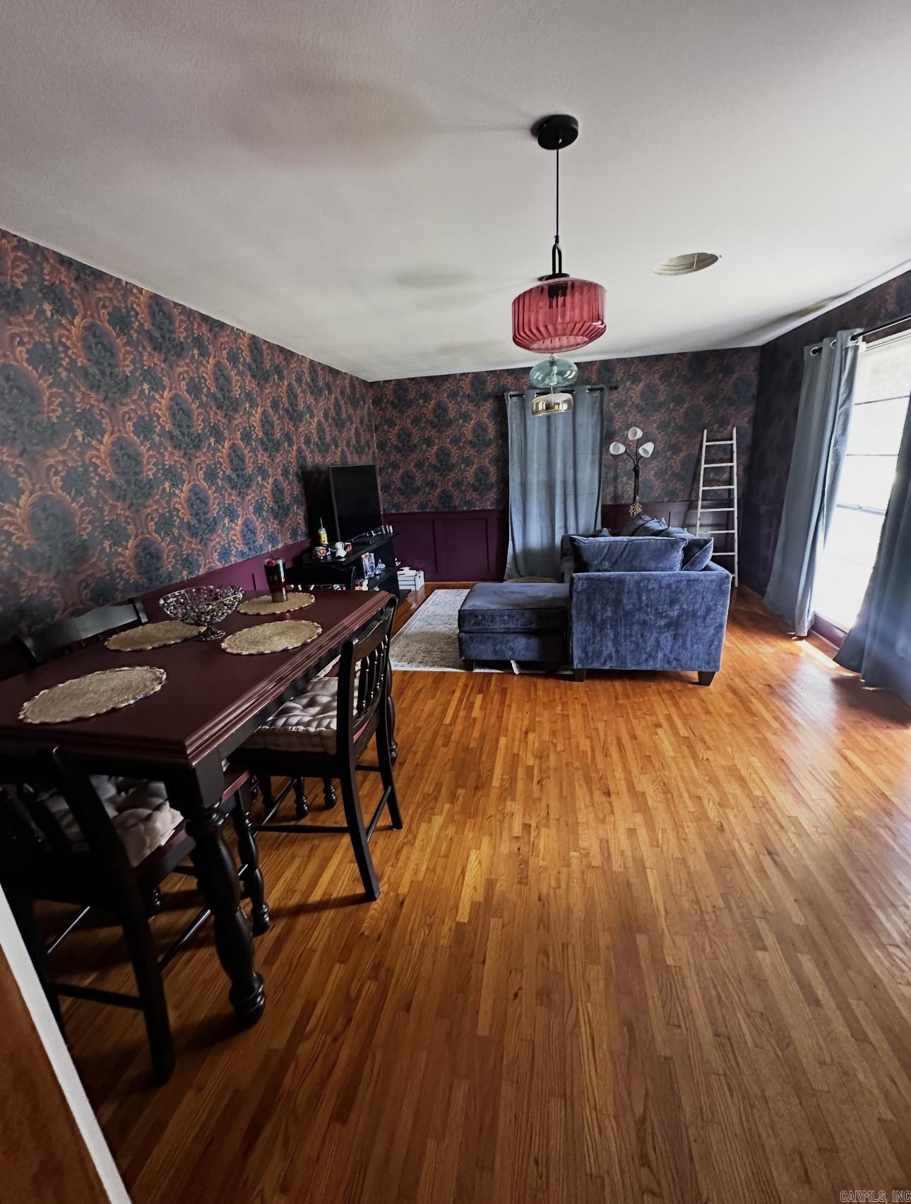 805 Newcomb Property Photo 9