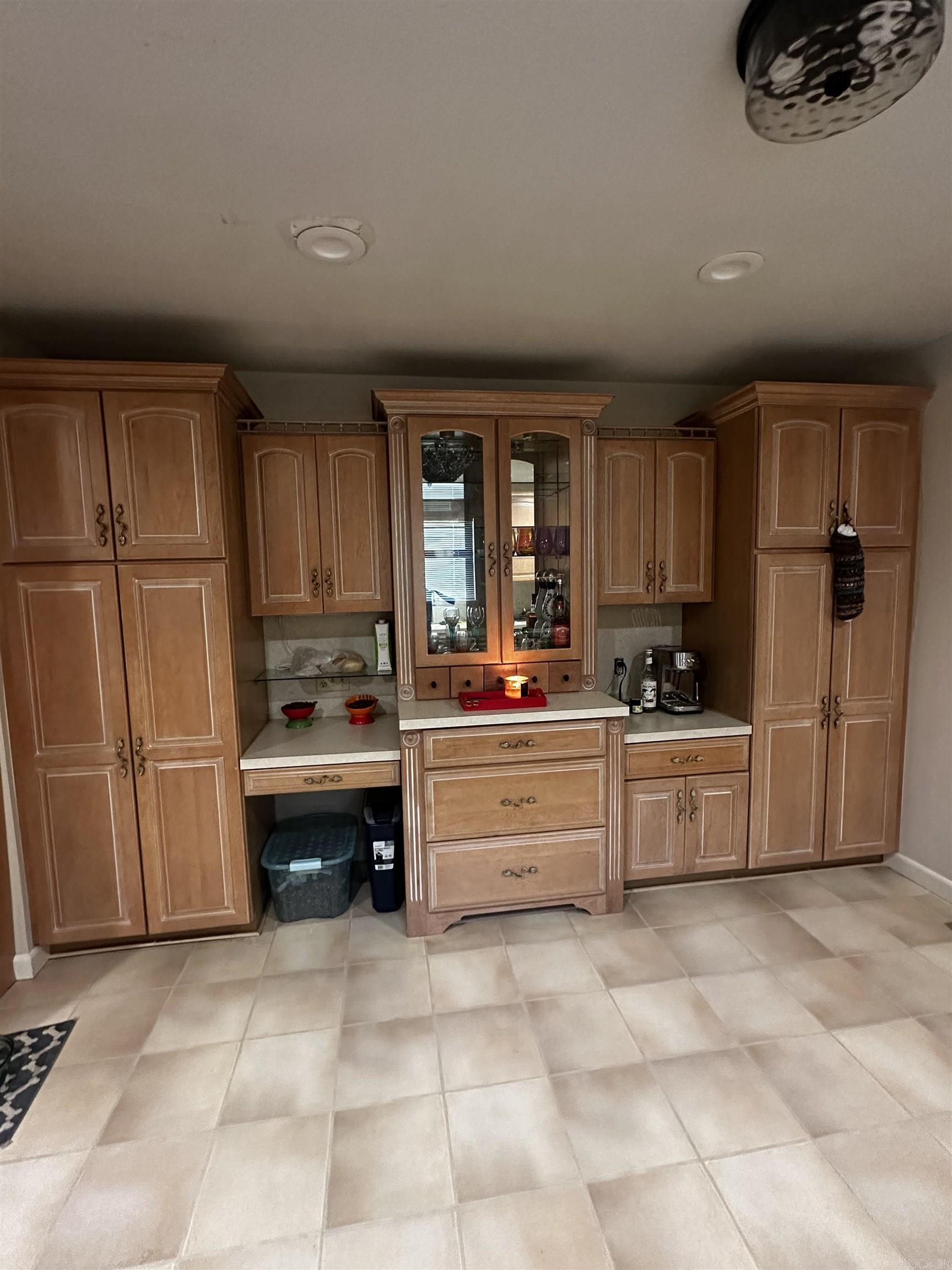 805 Newcomb Property Photo 13