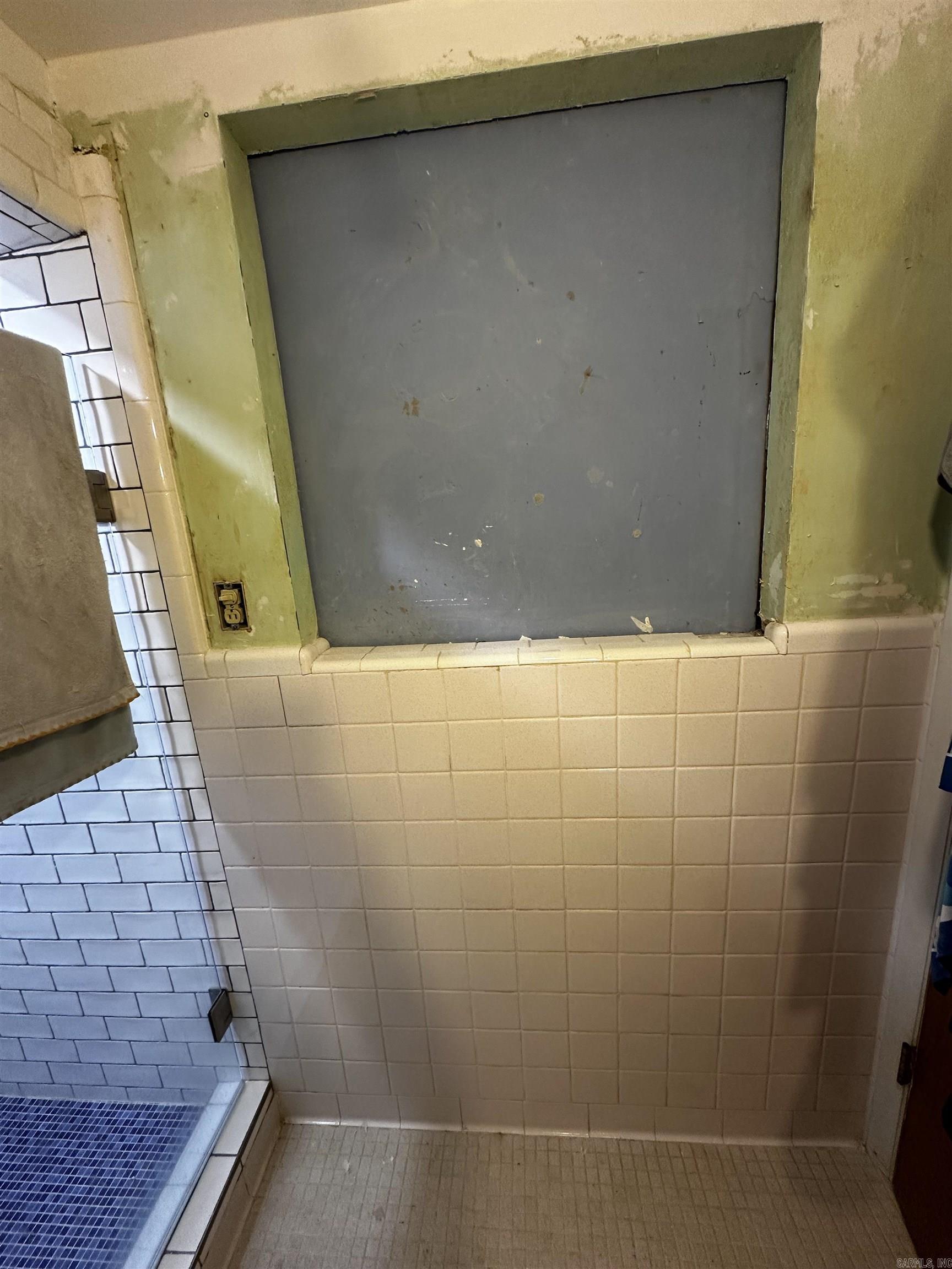 805 Newcomb Property Photo 35
