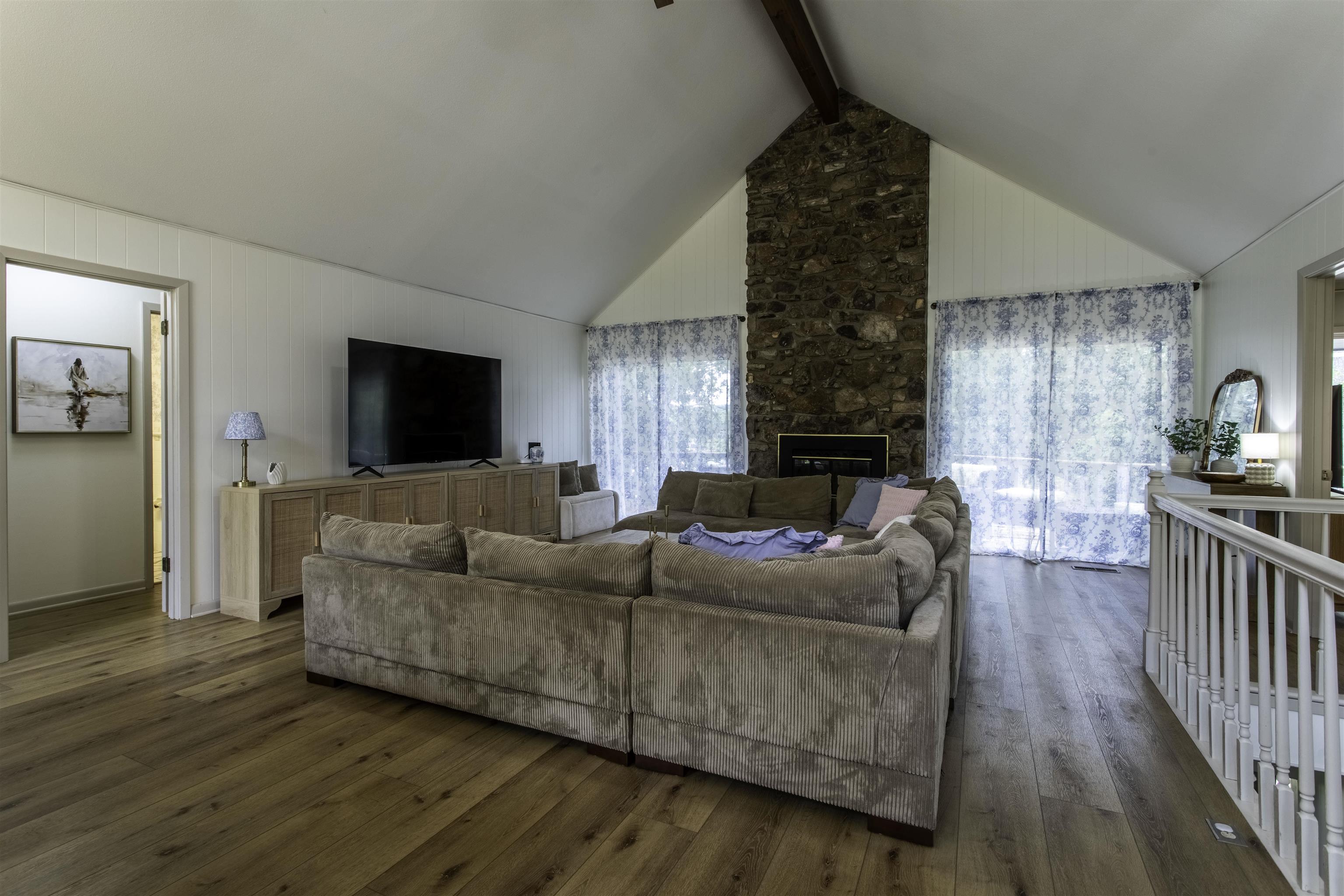 4 Winnebago Circle Property Photo 9