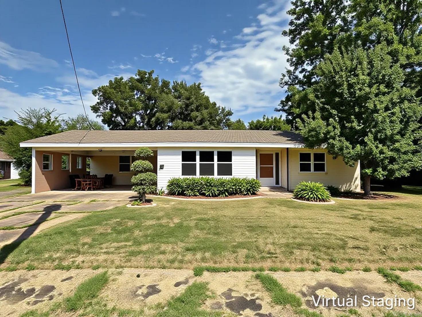 2404 Boydston St. Property Photo 1